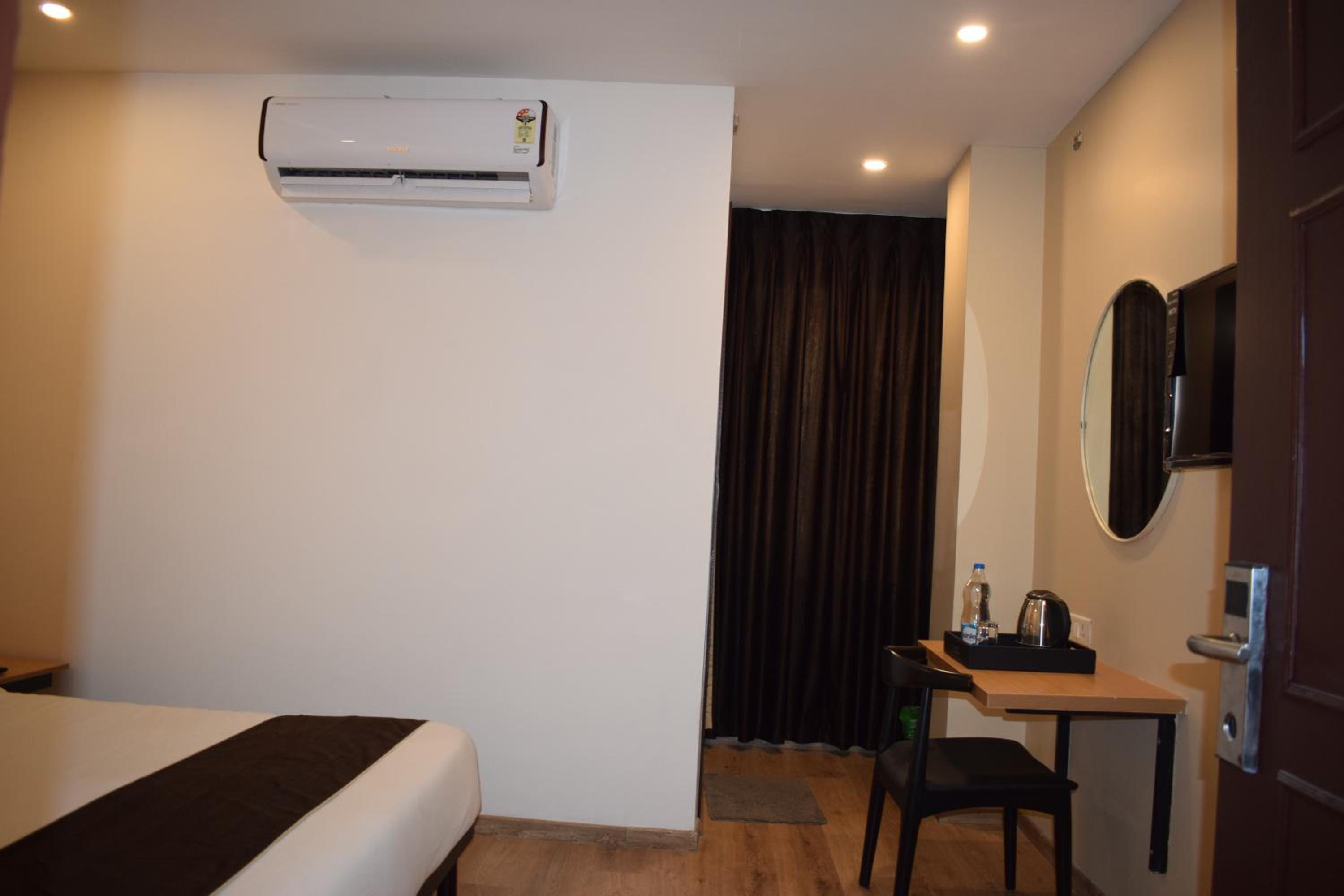 Deluxe Double Room photo 3