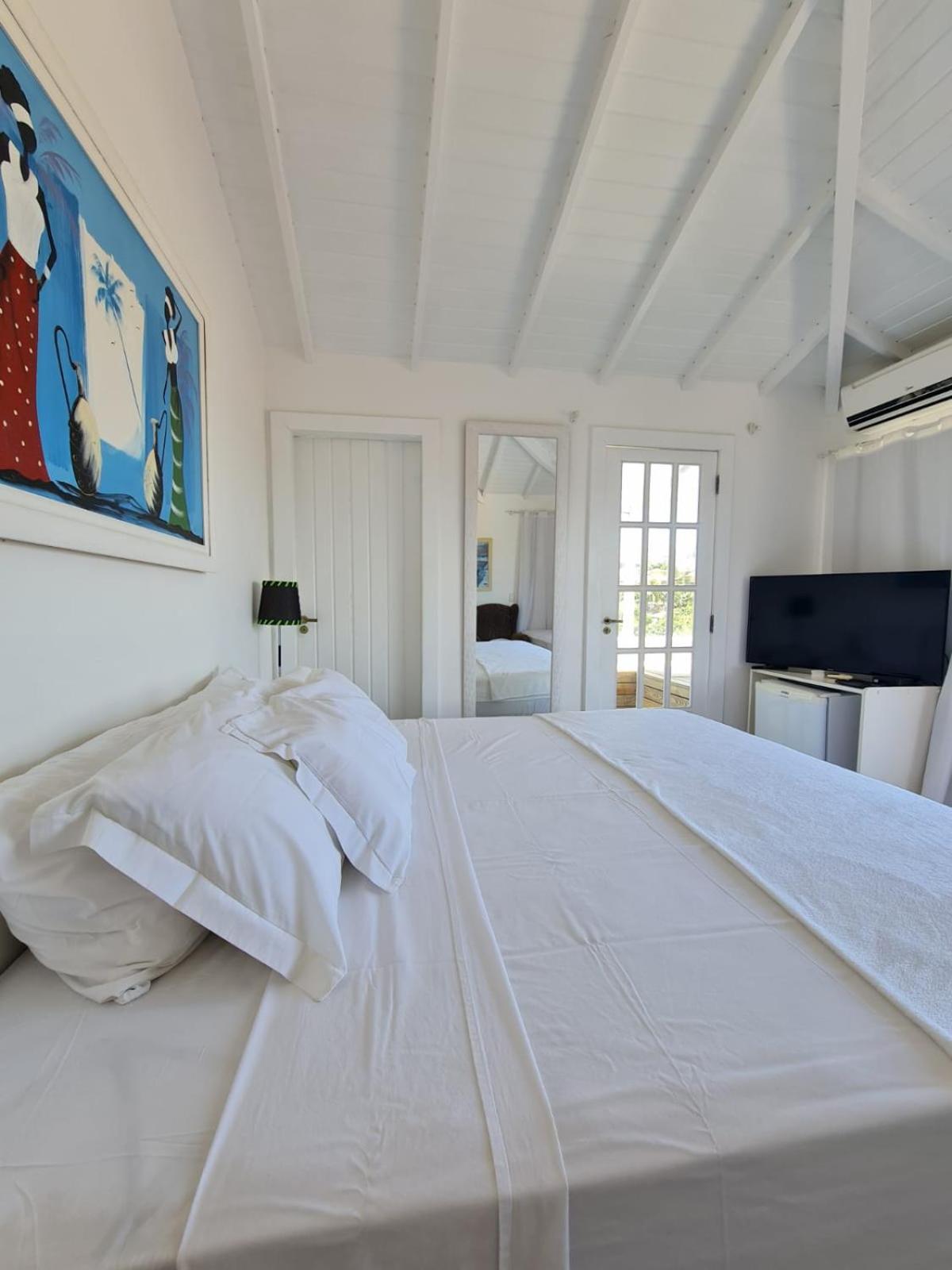 Deluxe Suite with Sea View - Photo 3