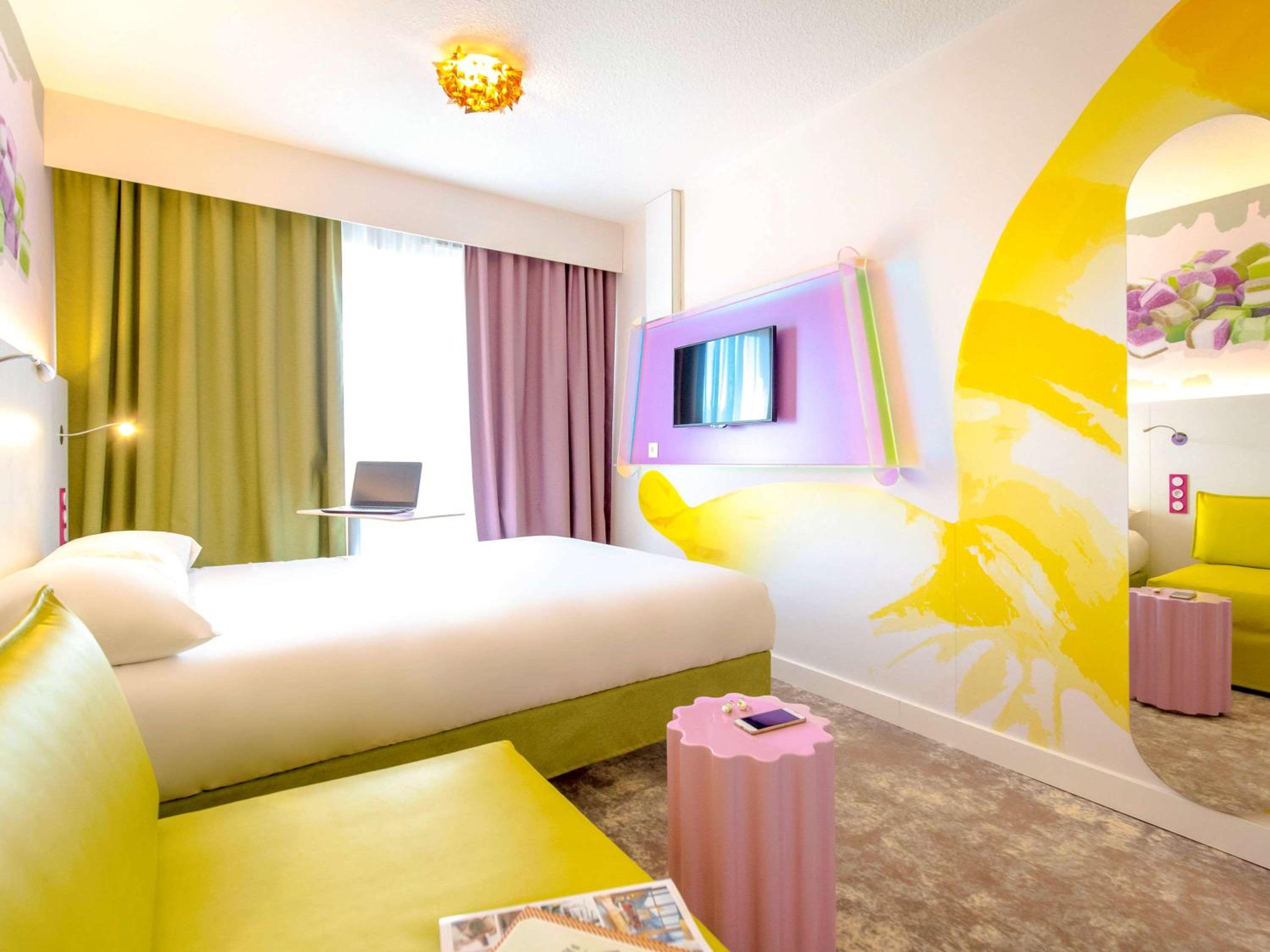 Standard Double Room with Sofa - Photo 2