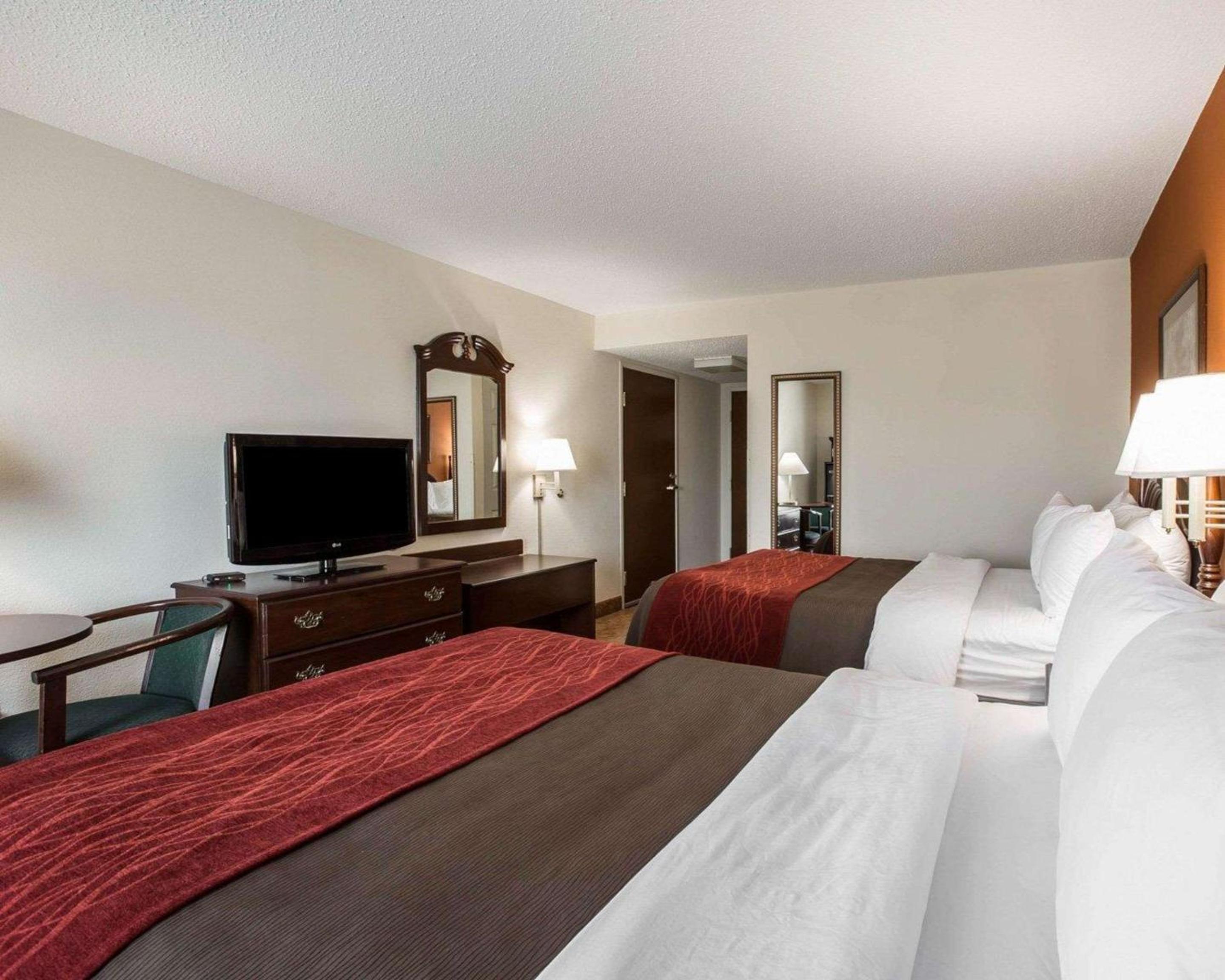 Double Room with Two Double Beds - Photo 4