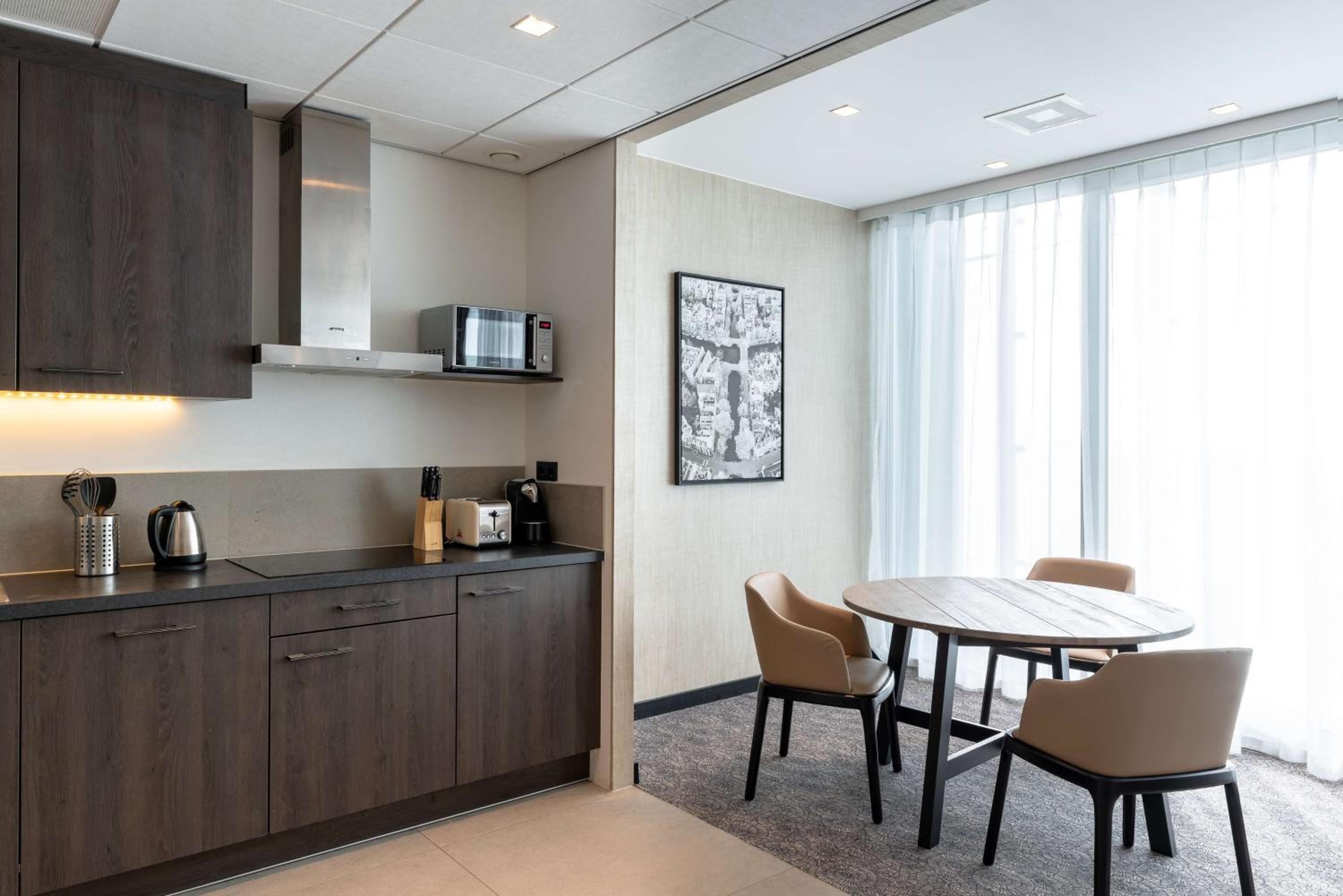 One-Bedroom Suite photo 2