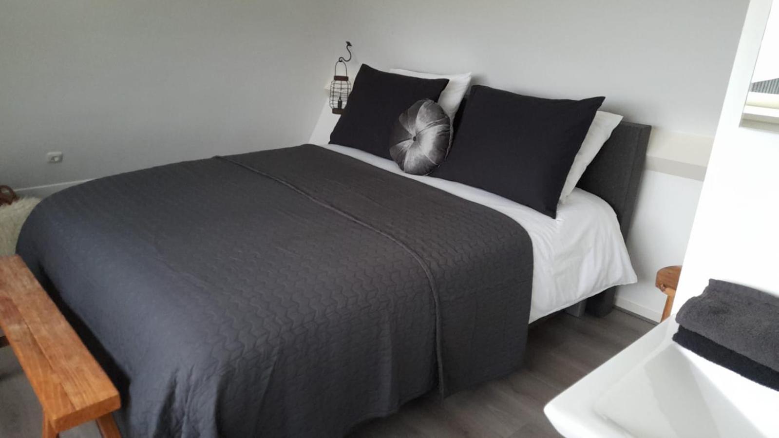 Double Room with Garden View - Photo 13