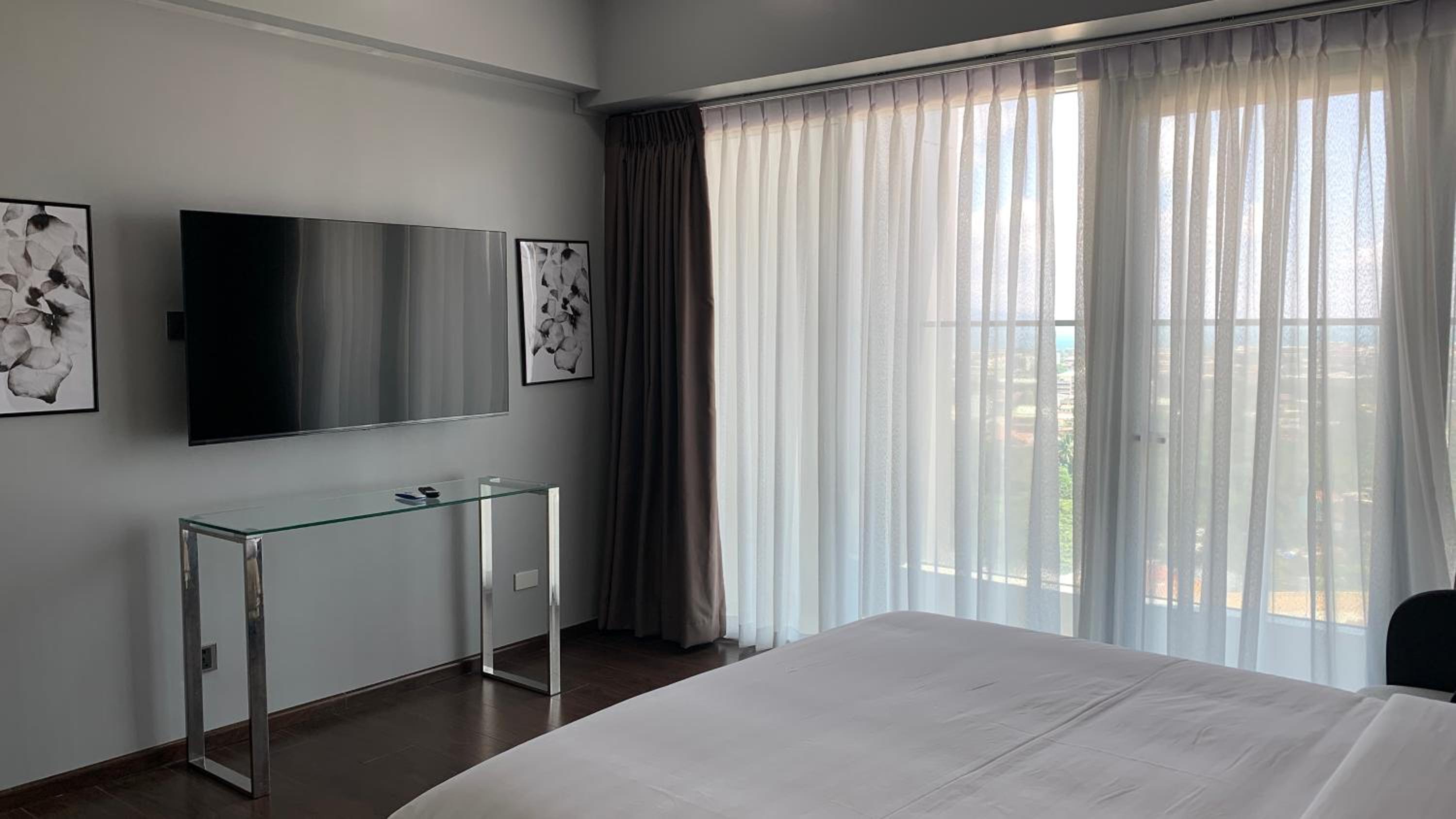 Two-Bedroom Executive photo 3