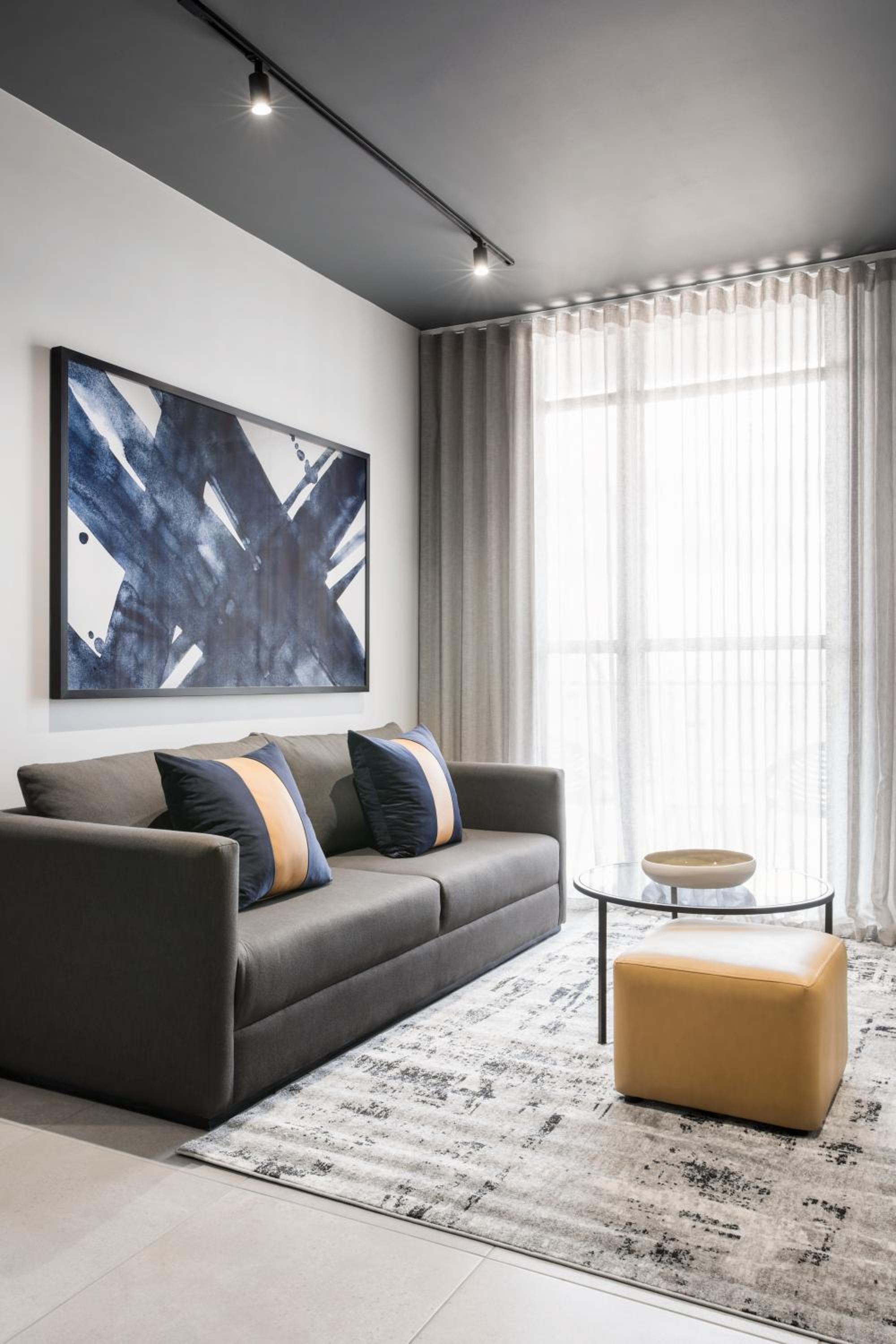 One-Bedroom Apartment - Photo 4