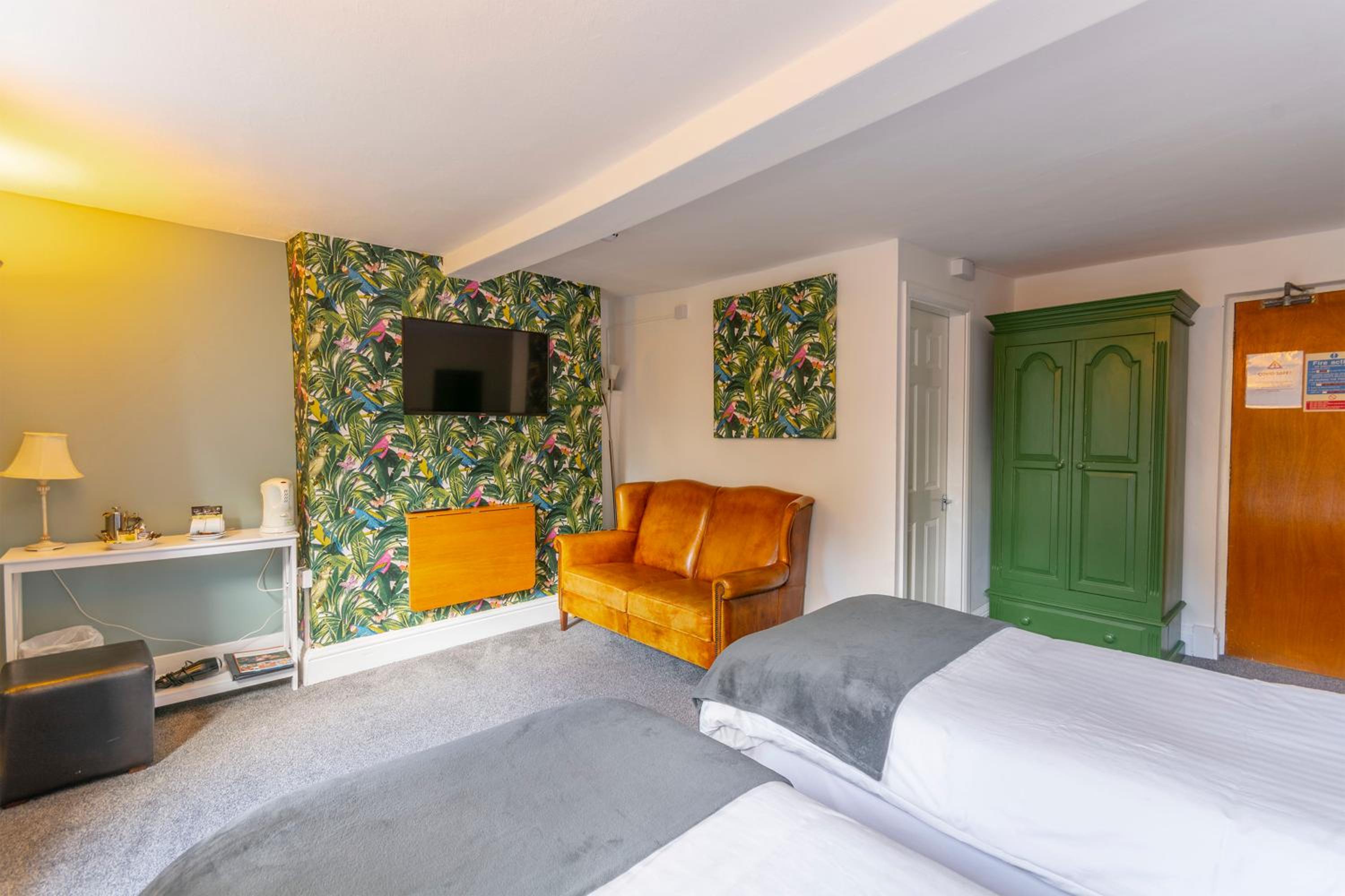Standard Twin Room photo 2