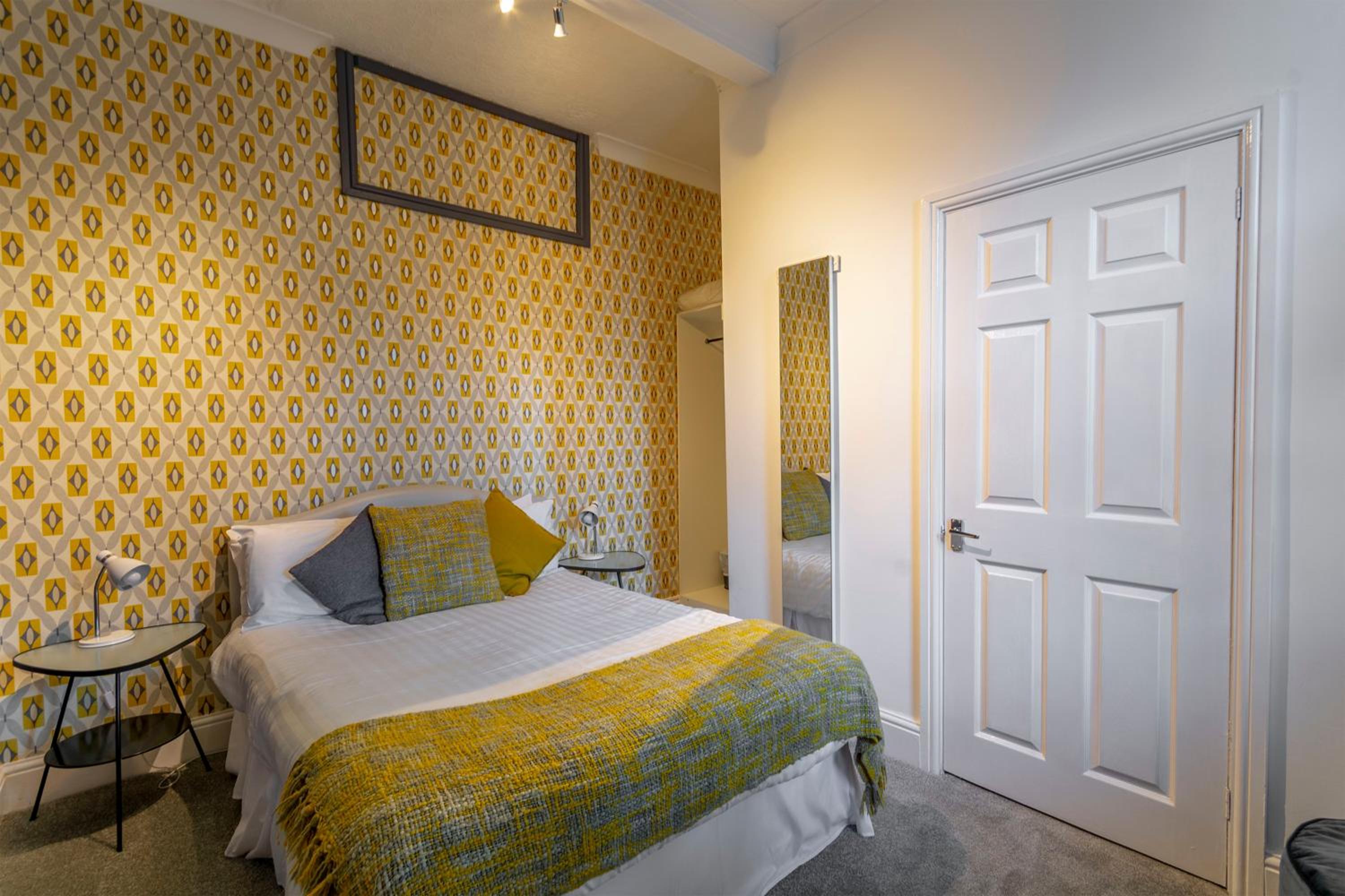 Small Double Room photo 1