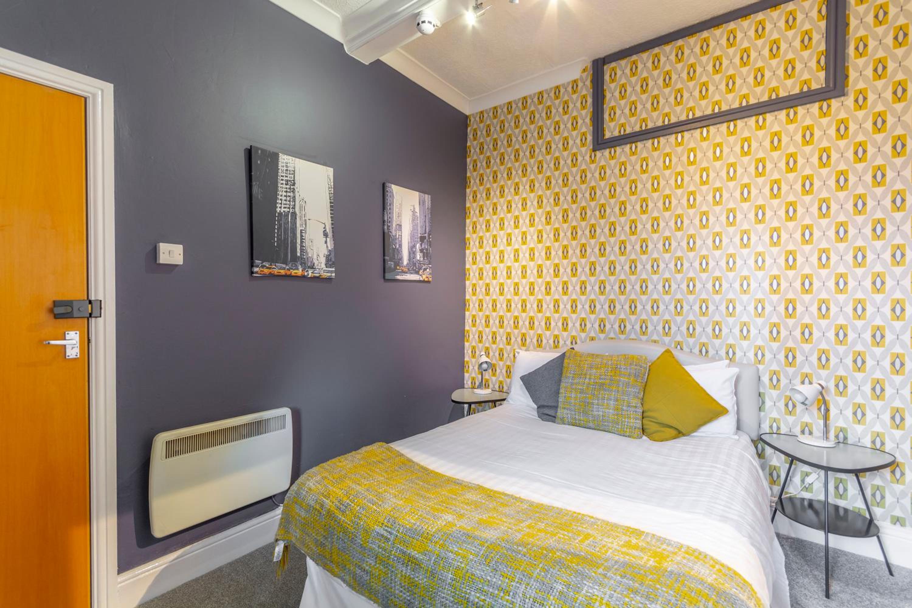 Small Double Room photo 2