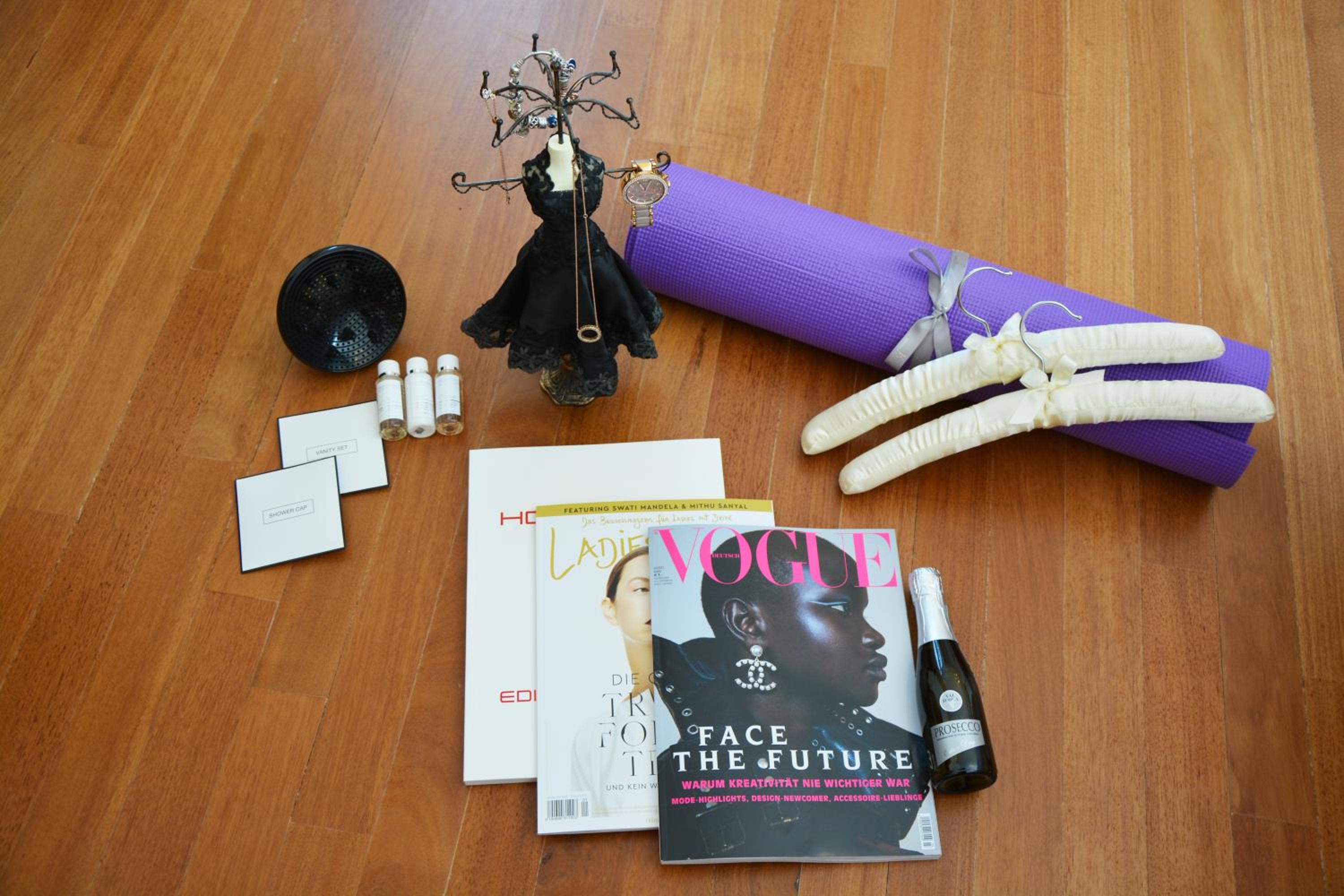 Ladies Floor Junior Suite - Photo 2