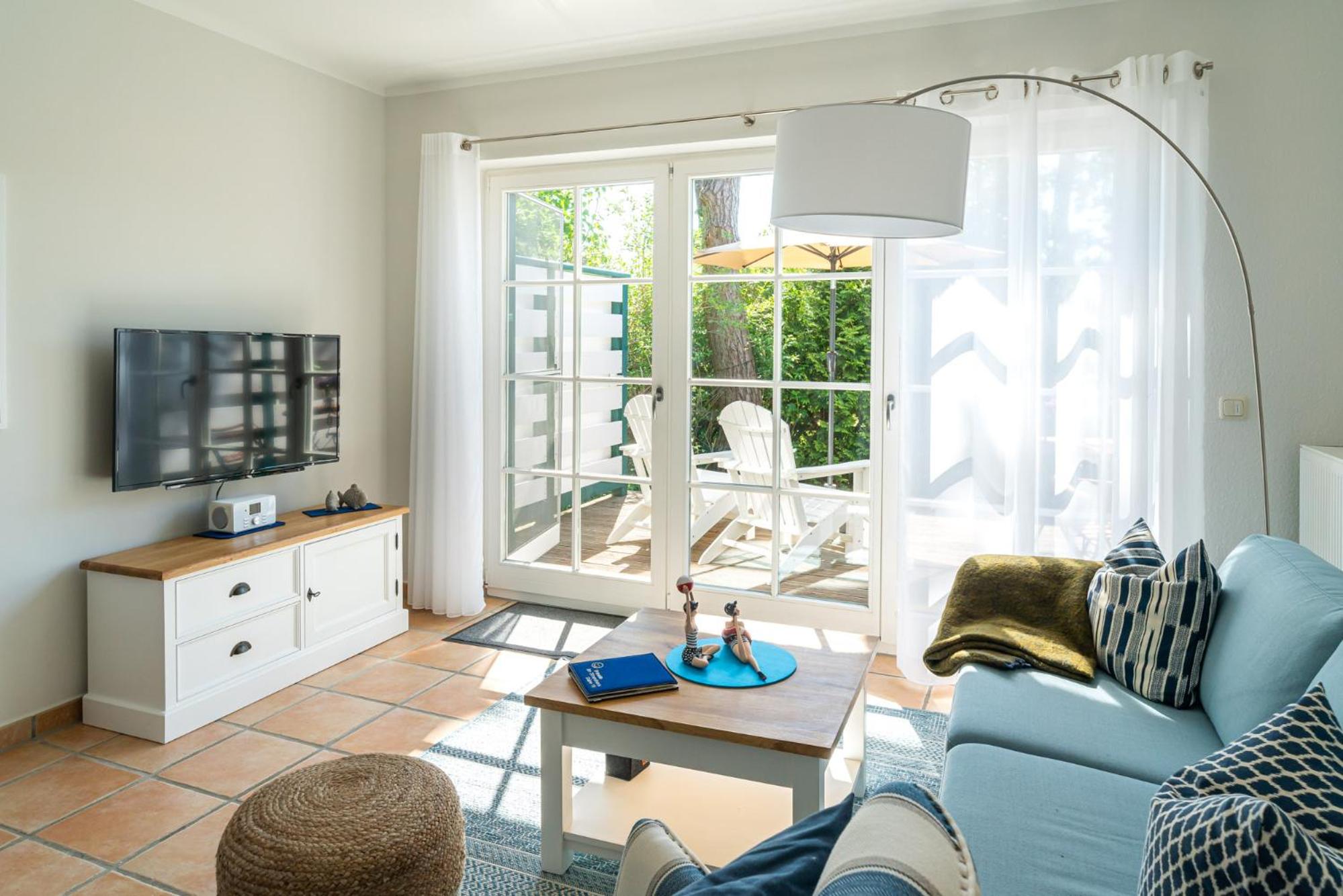 Apartment with Terrace photo 2