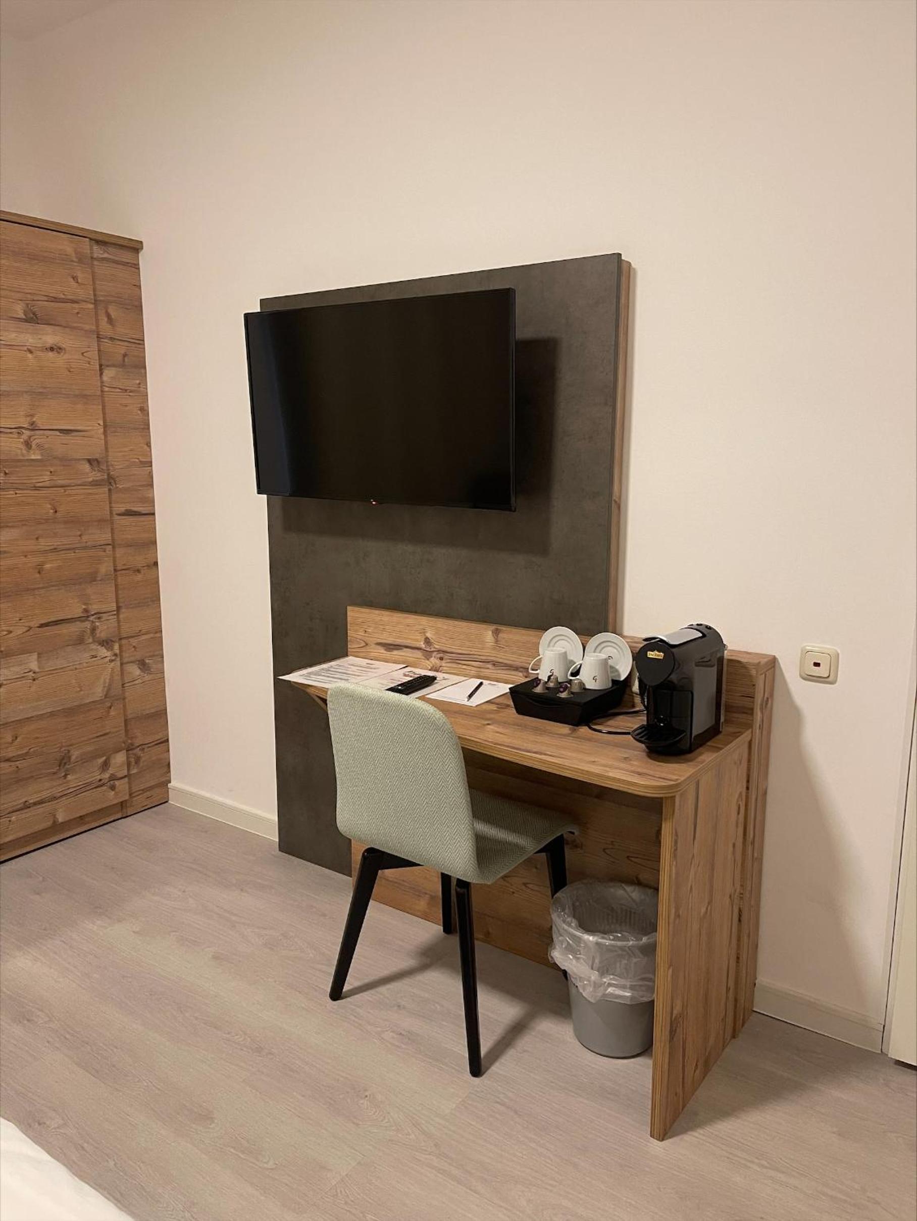 Deluxe Double Room - Photo 4