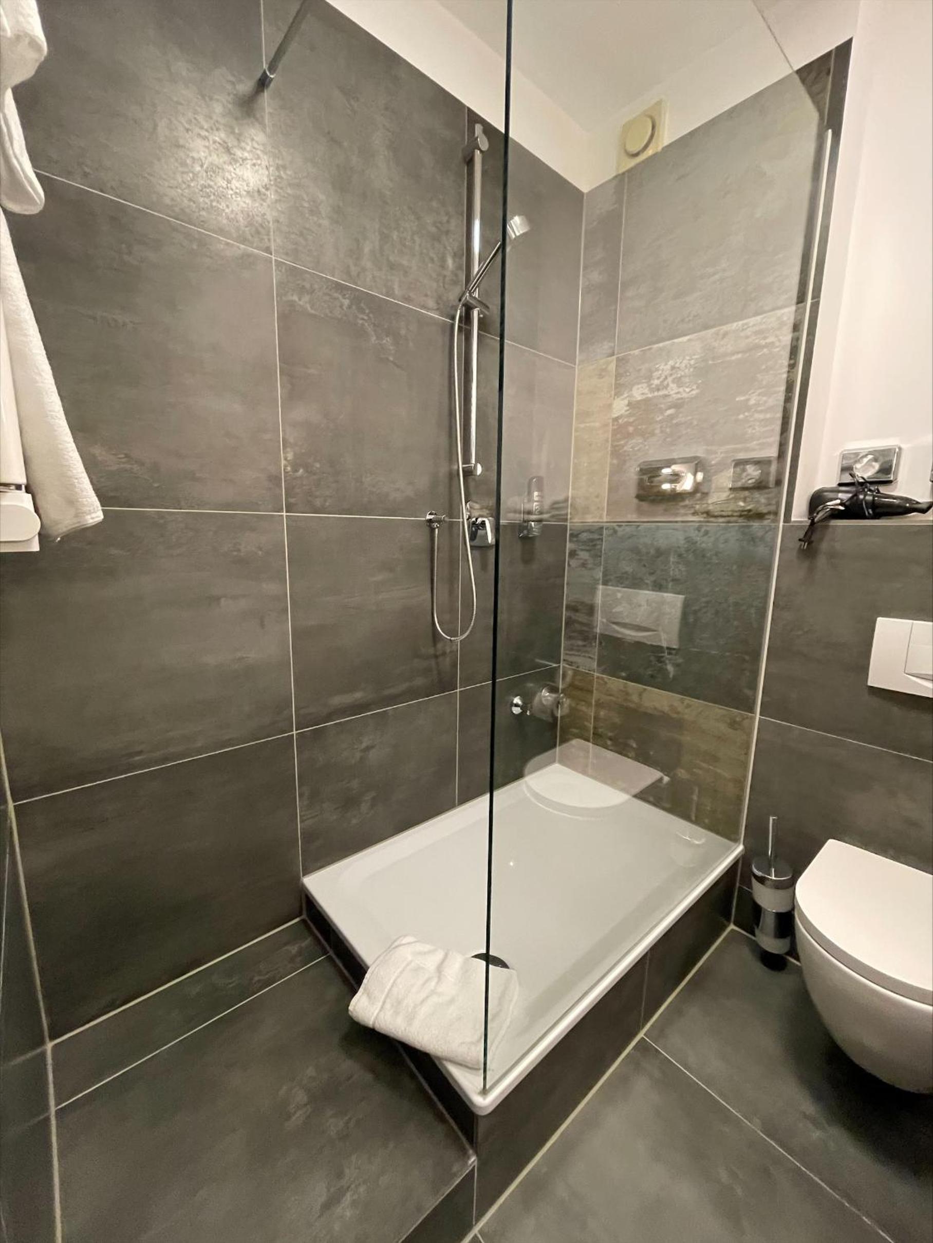 Deluxe Double Room - Photo 6
