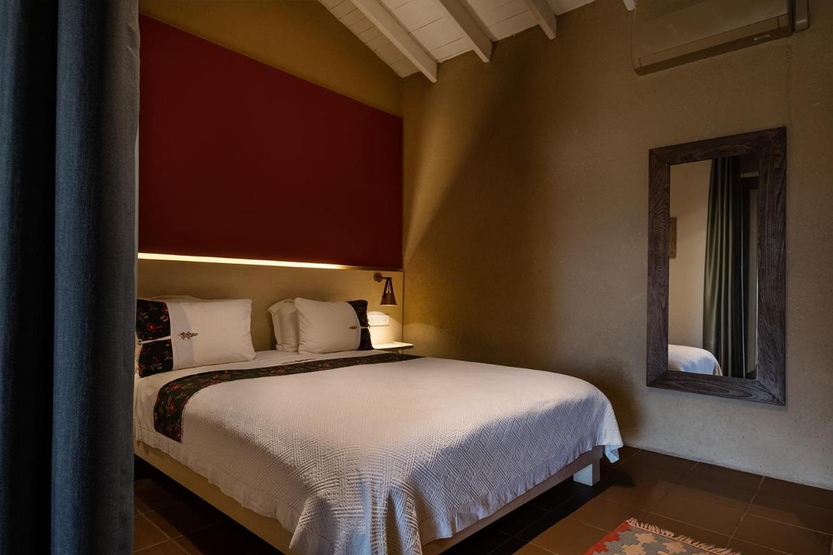 Suite with Garden View - Photo 1