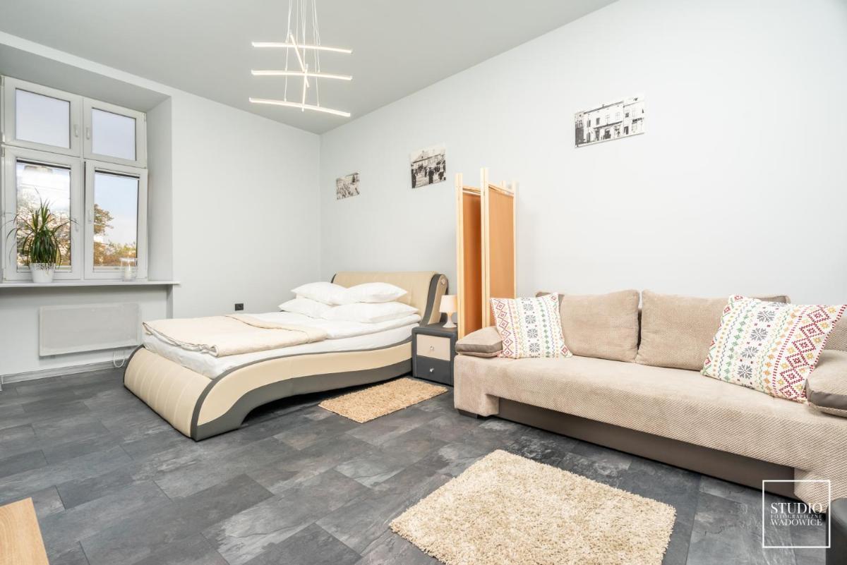 One-Bedroom Apartment - Photo 4