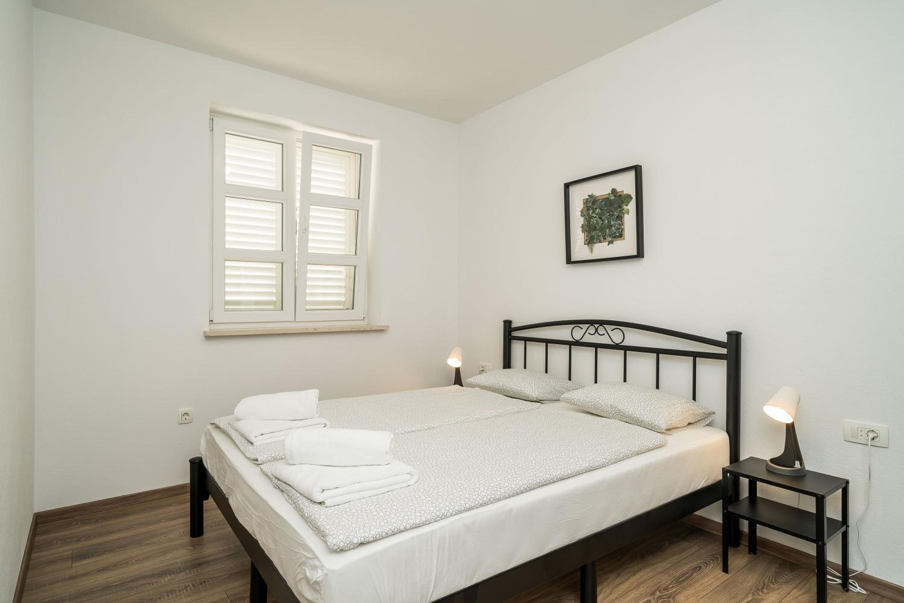 One Bedroom Apartment