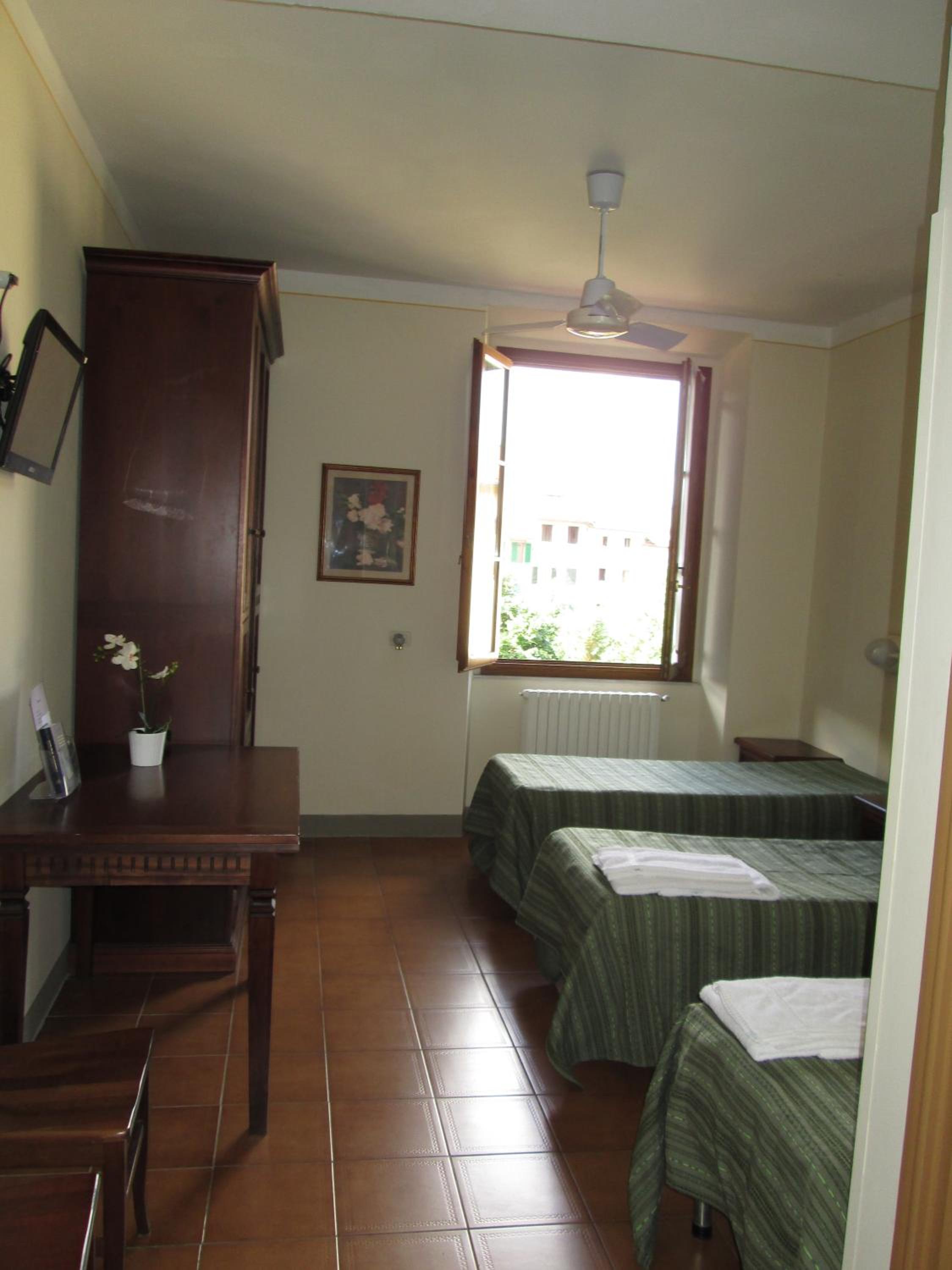 Triple Room photo 2