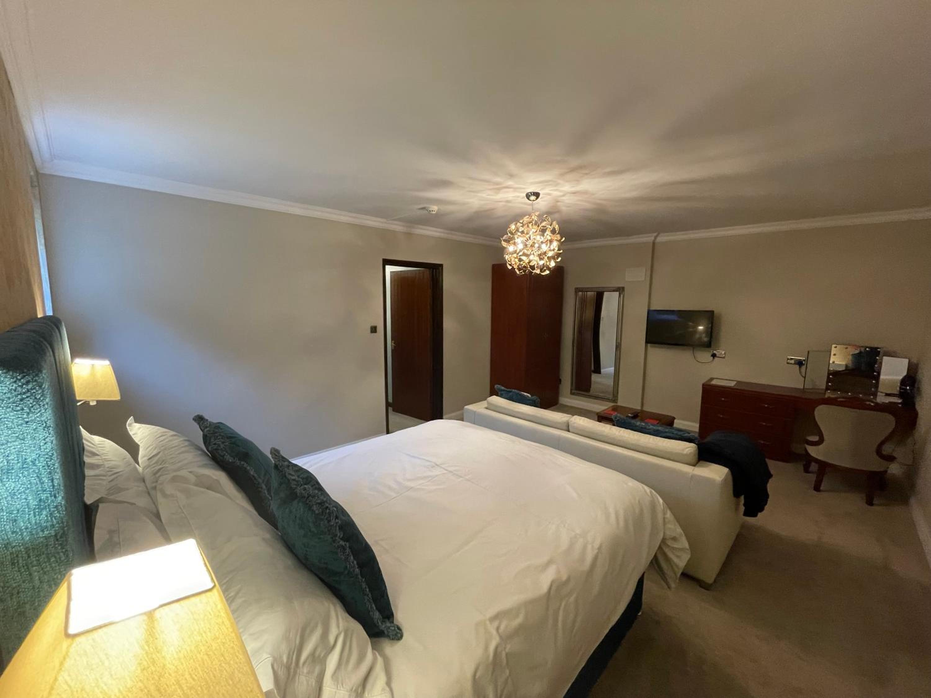 King Suite photo 2