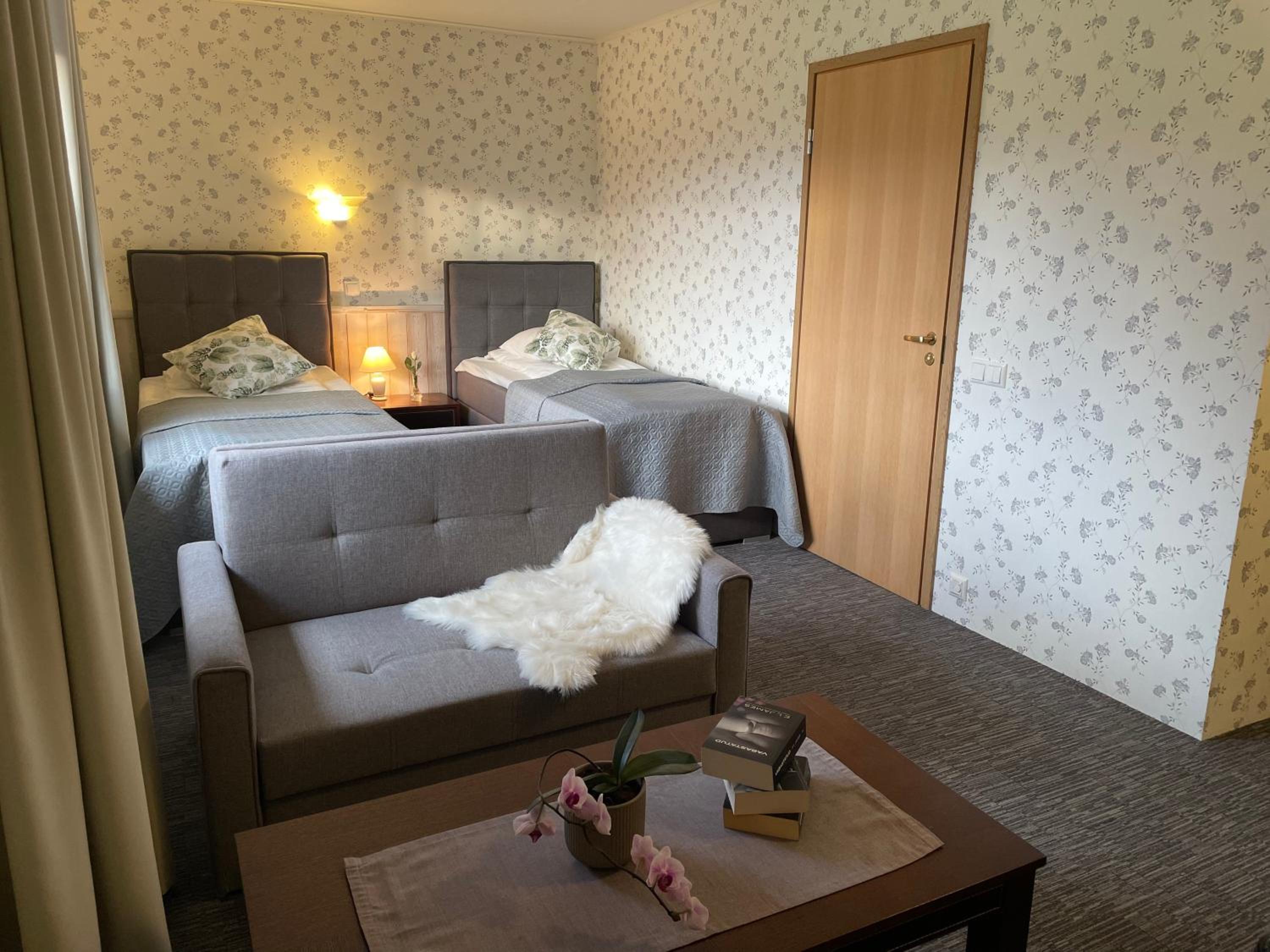 Deluxe Twin Room with Sauna - Photo 2