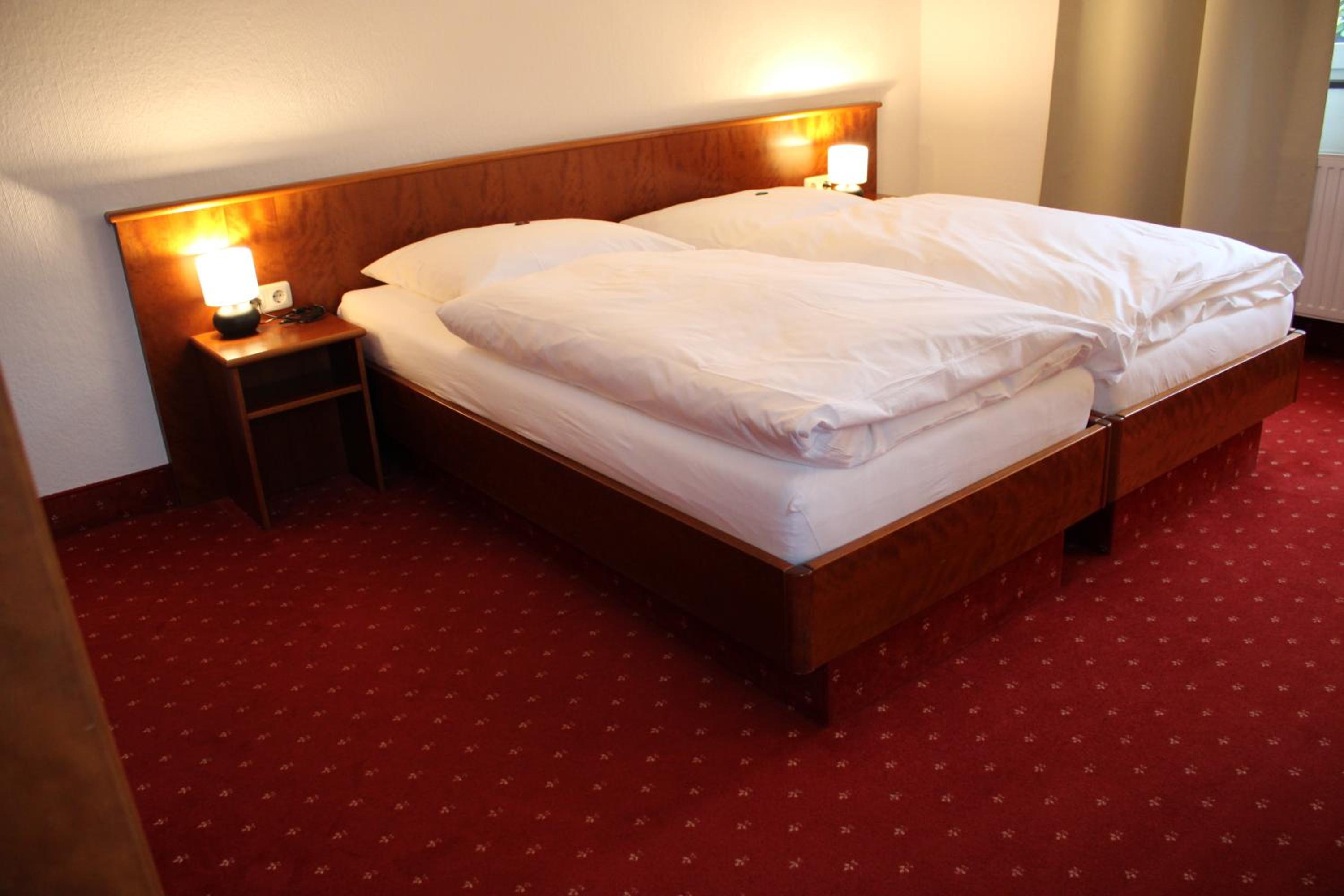 Double Room - Photo 6