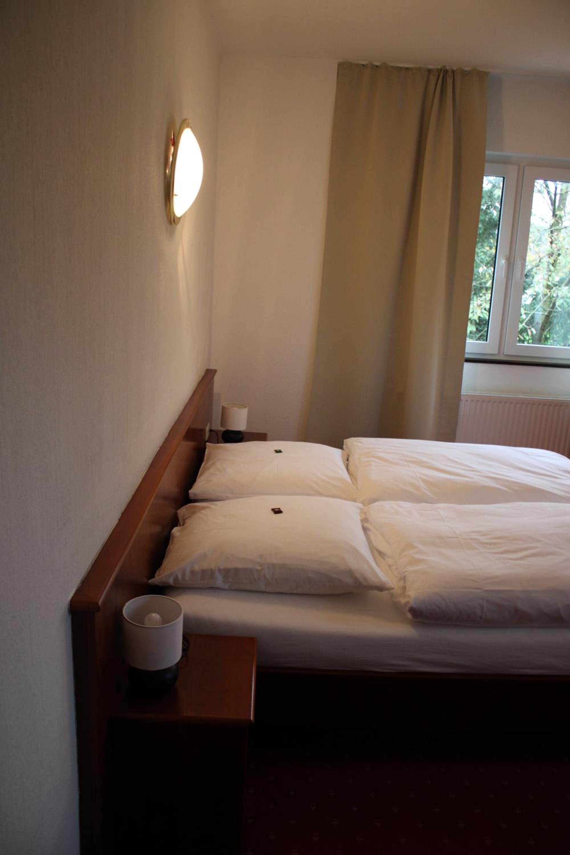 Double Room - Photo 9
