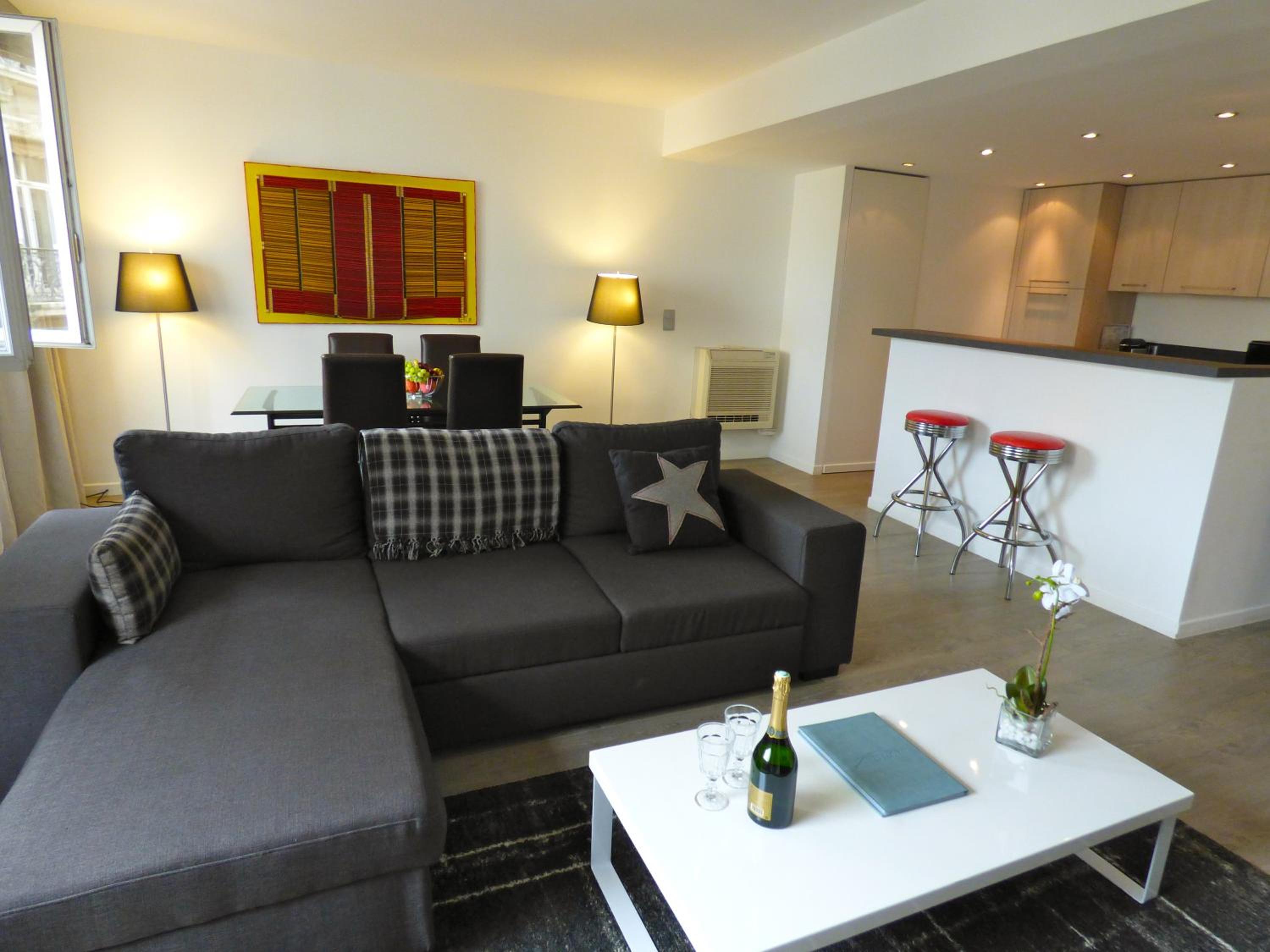Two-Bedroom Apartment 84 rue d’Antibes photo 3