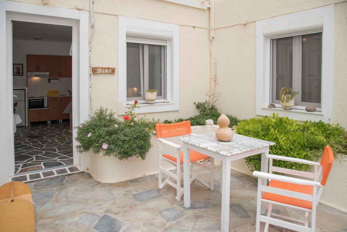 Studio with Garden View (2 Adults)