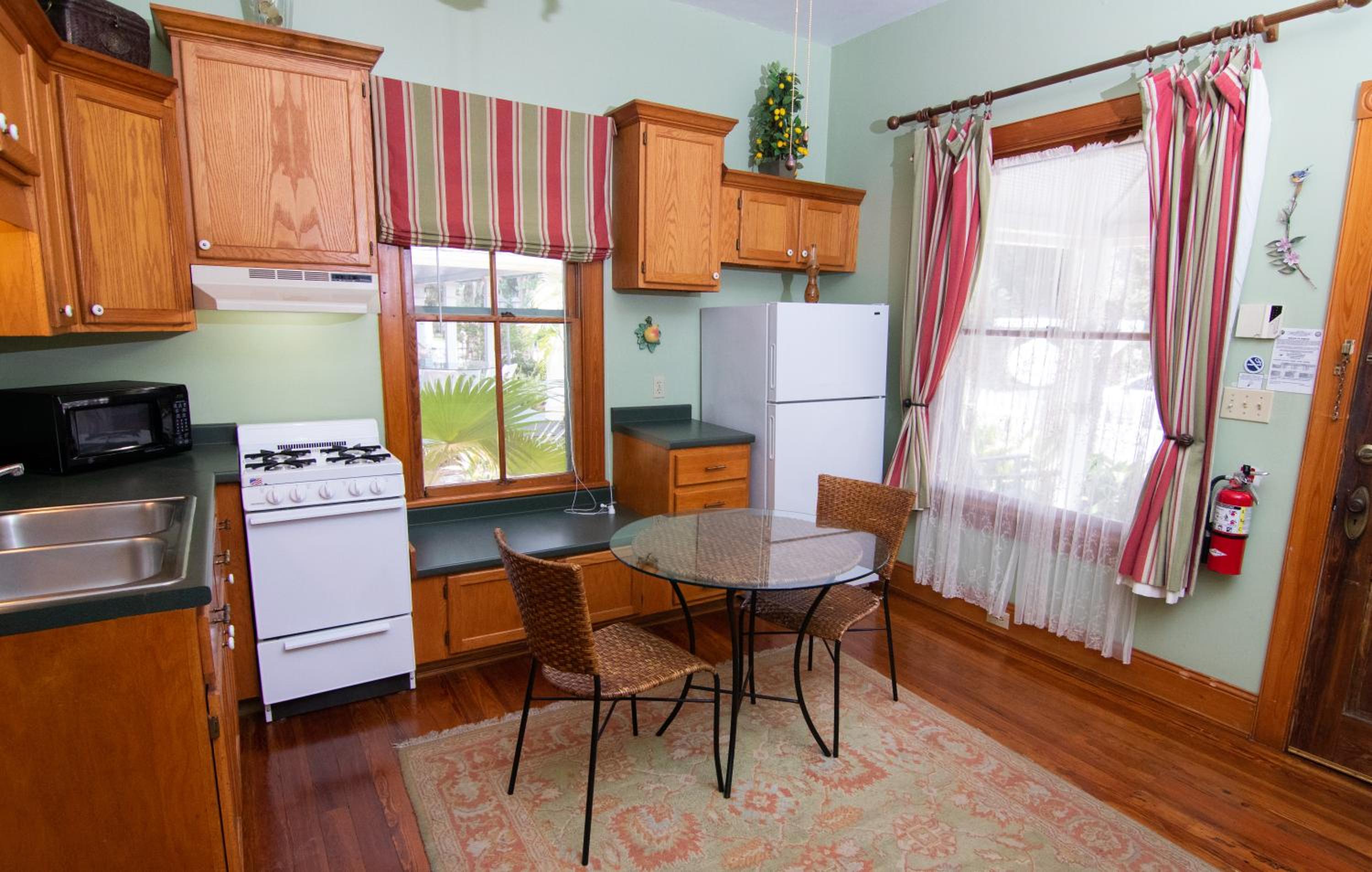 Mae's Cottage - Photo 4