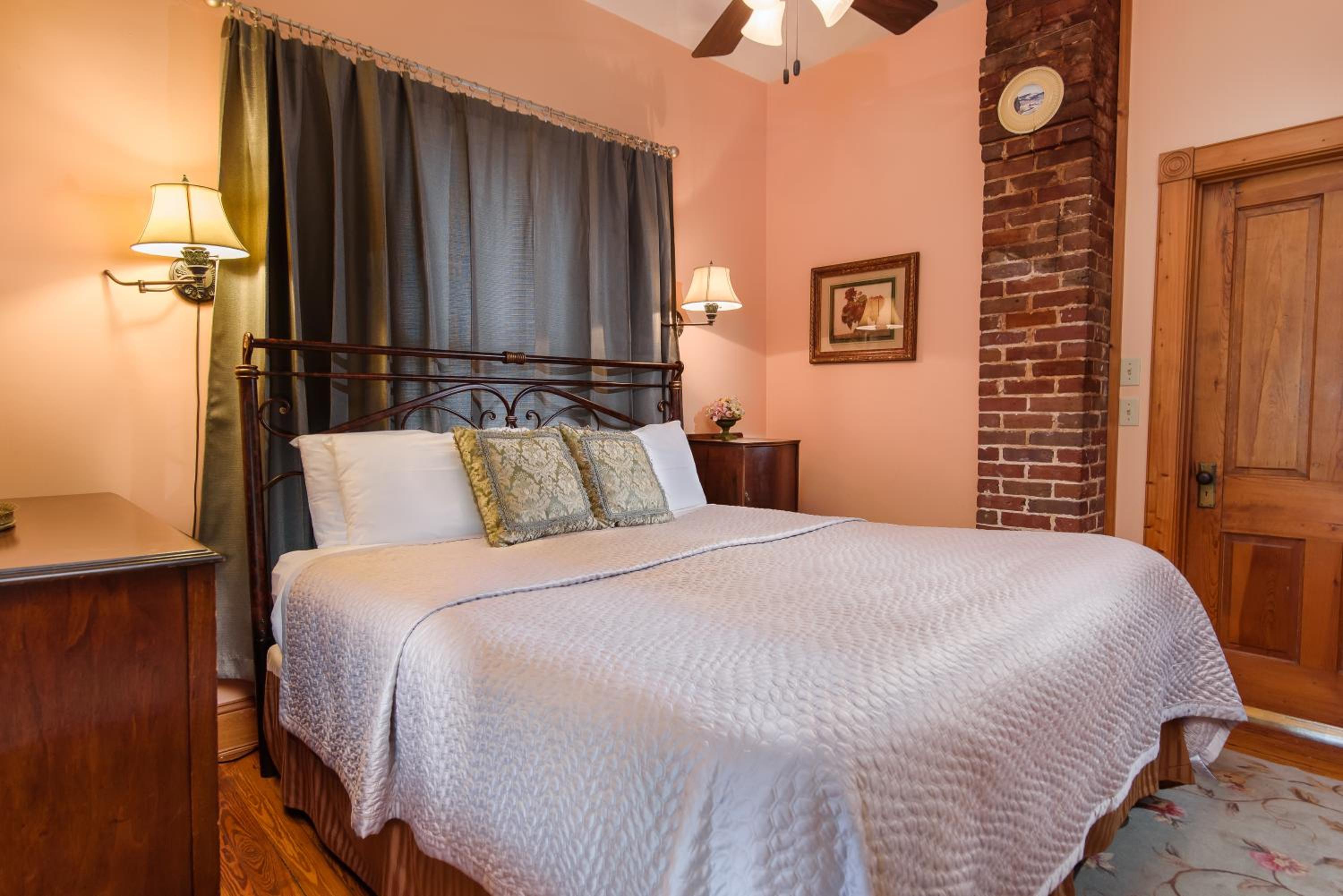Victoria's Cottage - Photo 3