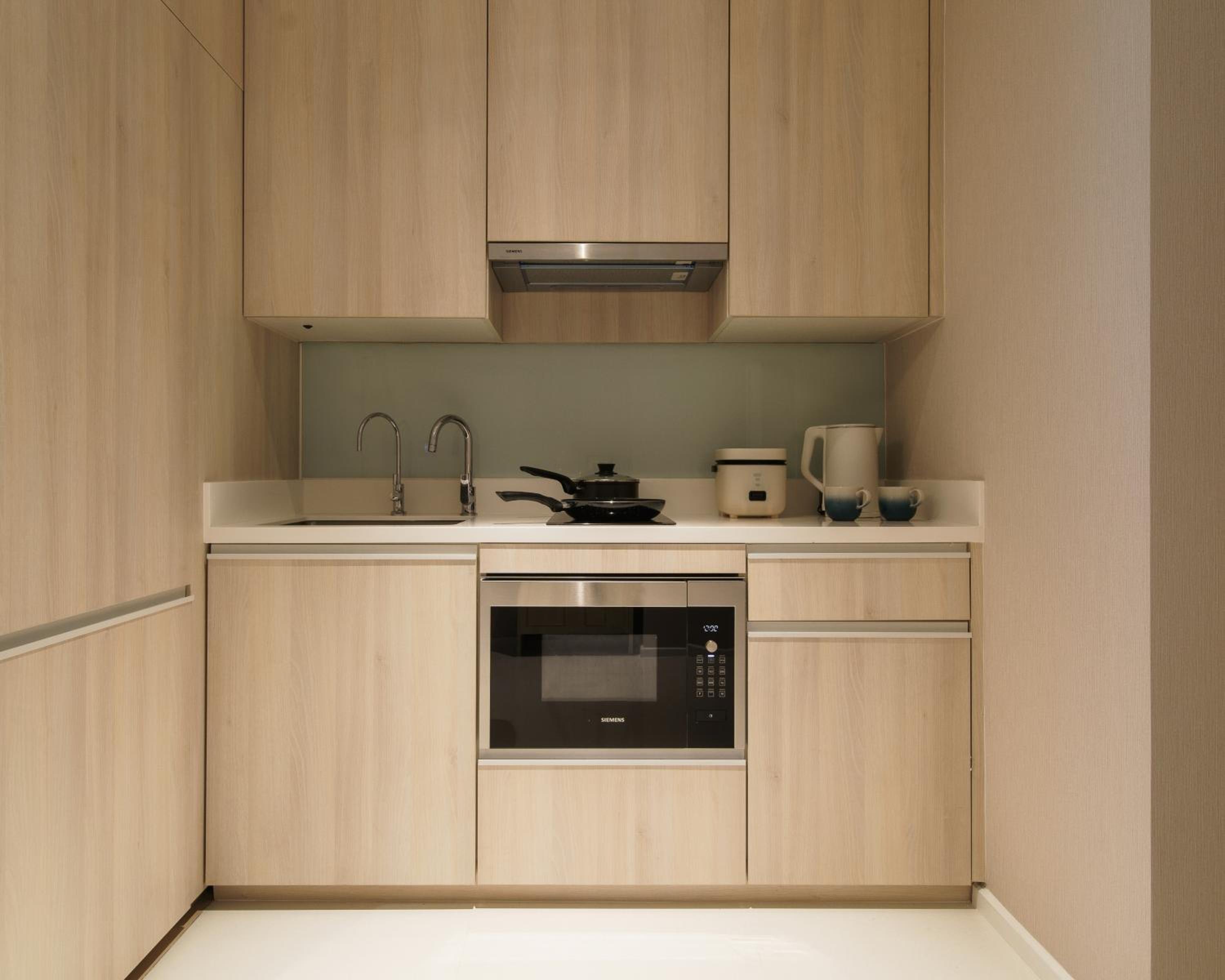 One-Bedroom Apartment photo 3