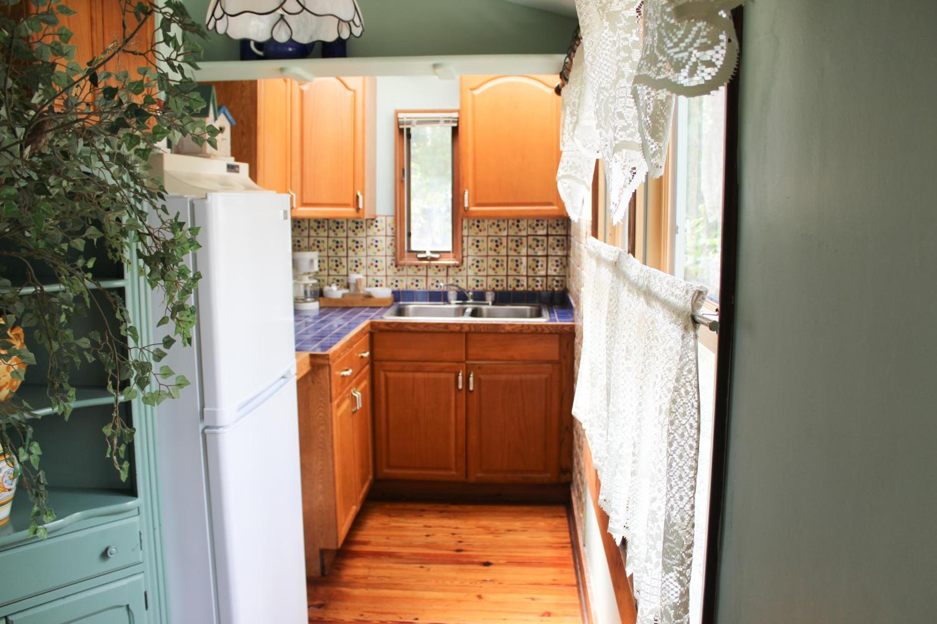 Honeymoon Cottage - Photo 2