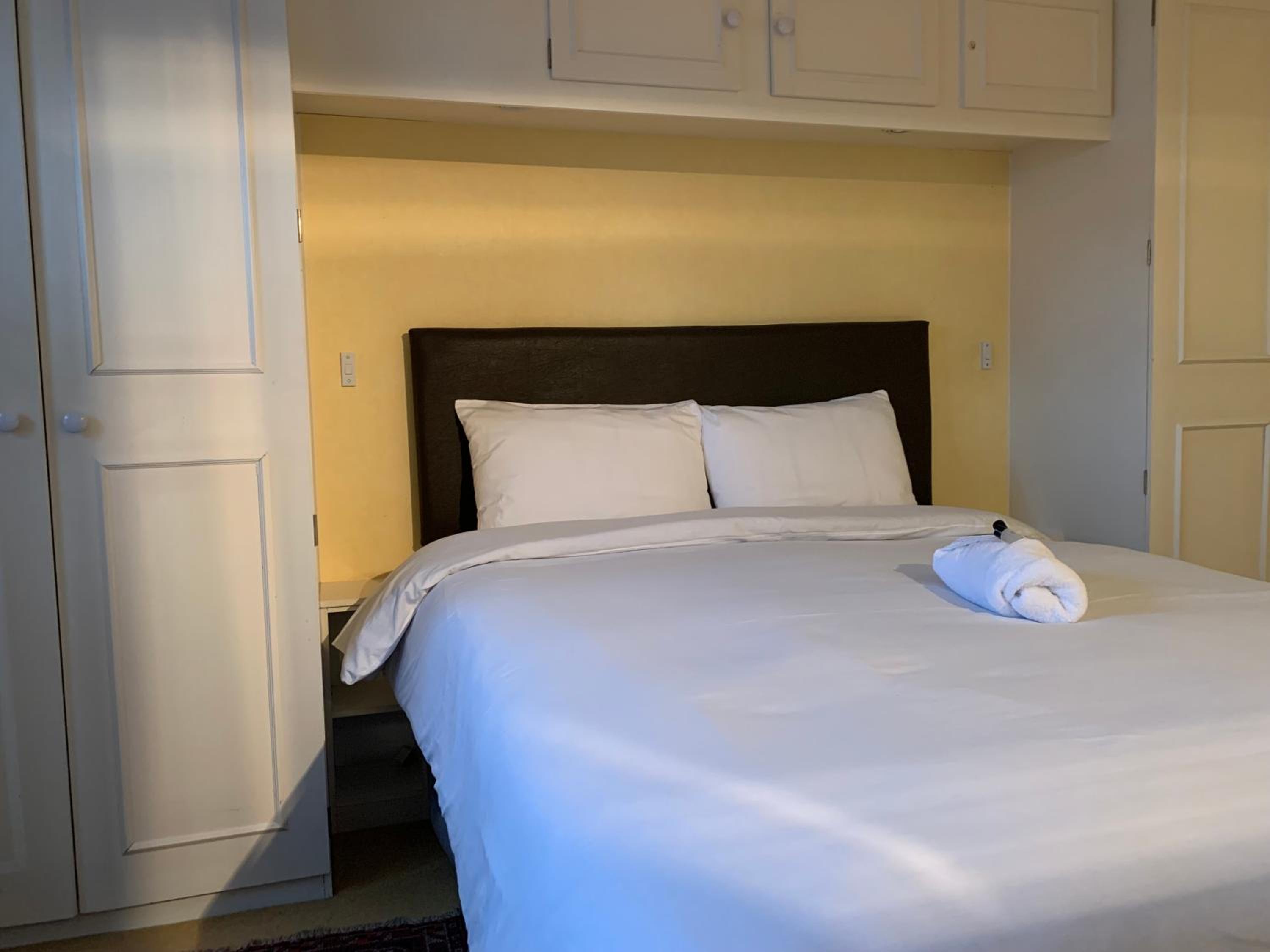 Double Room with Shared Bathroom photo 3