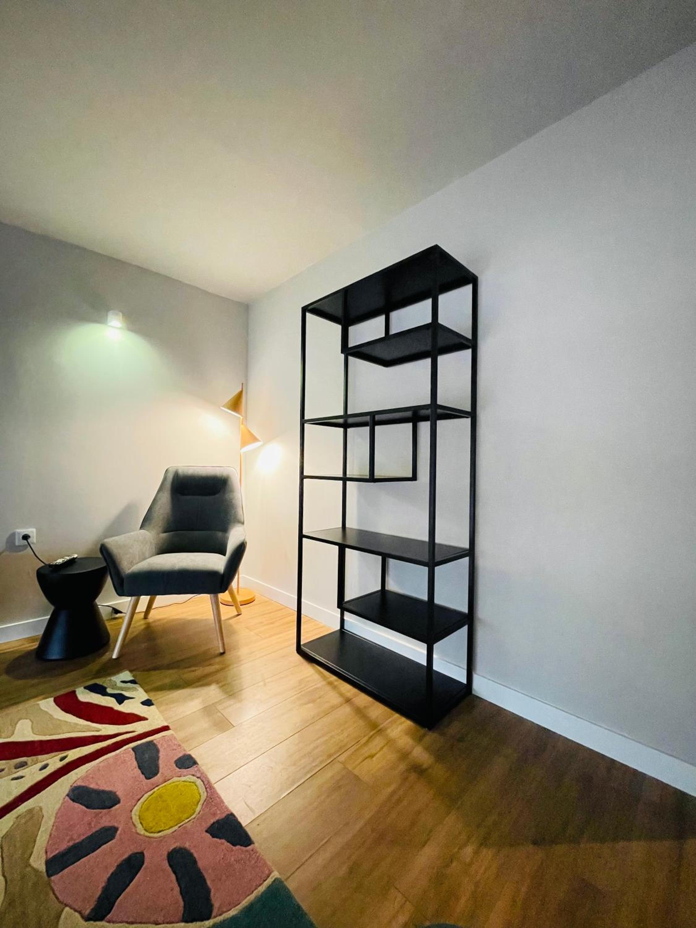 King Studio with Sofa Bed - Photo 12