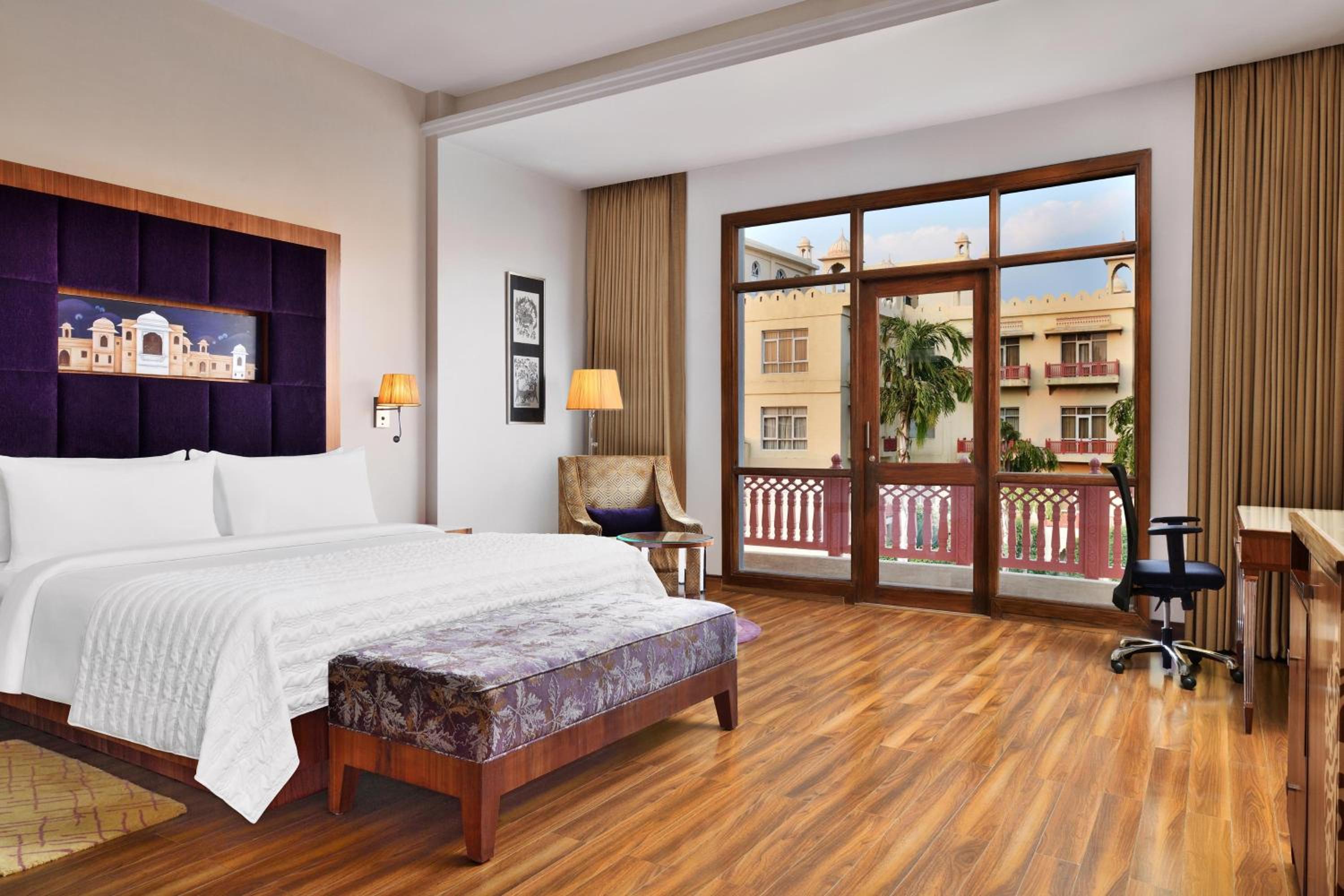 Premium, Guest room, King, Garden View(20% discount on food and soft beverages, 20% discount on Spa,Buy 1 get 1 on select brands at Madeira bar between 4 pm - 10 pm)