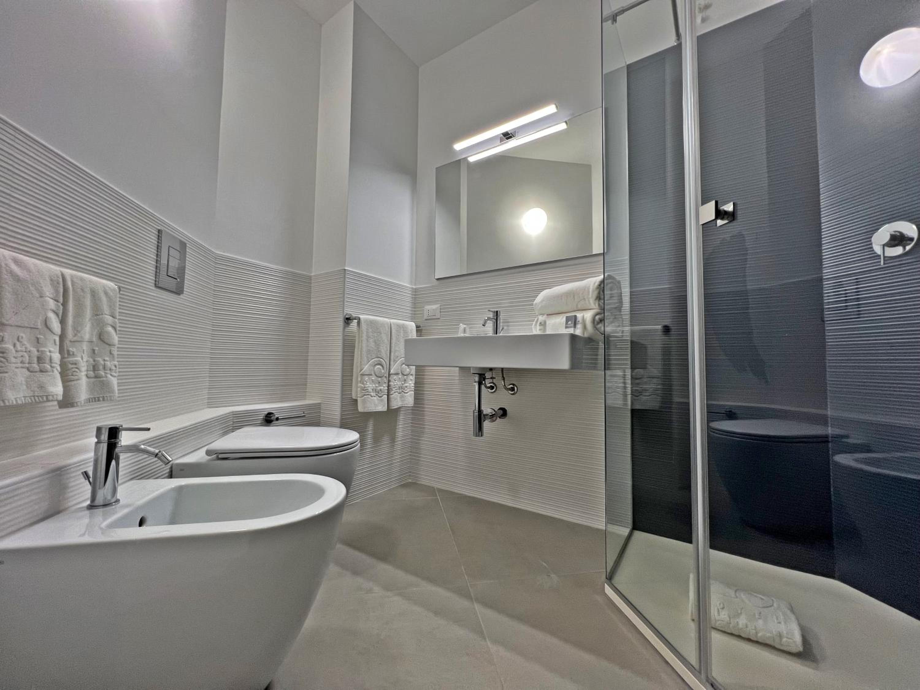Deluxe Double Room with Terrace and Sea View - Photo 6