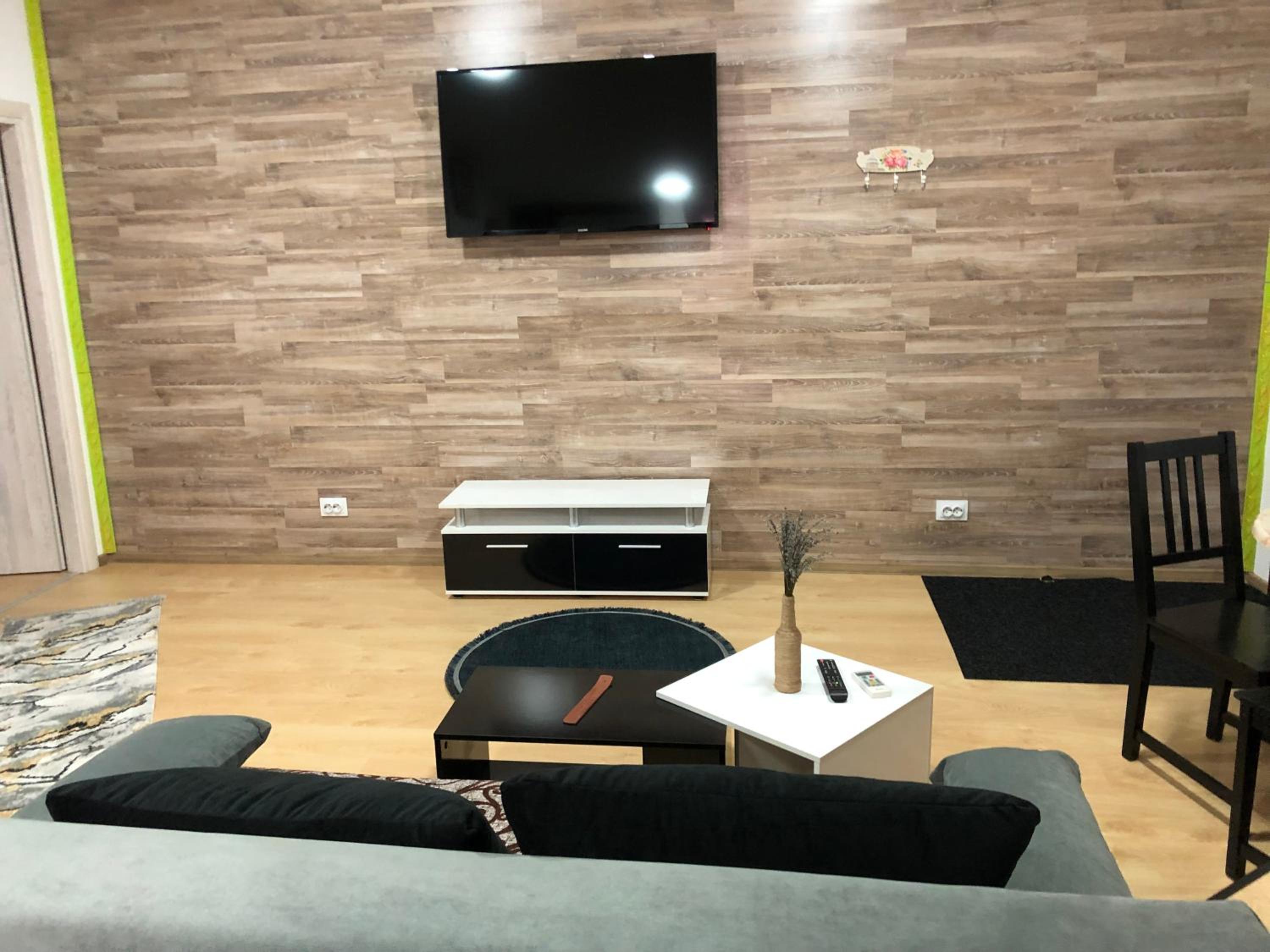 One-Bedroom Apartment - Photo 66