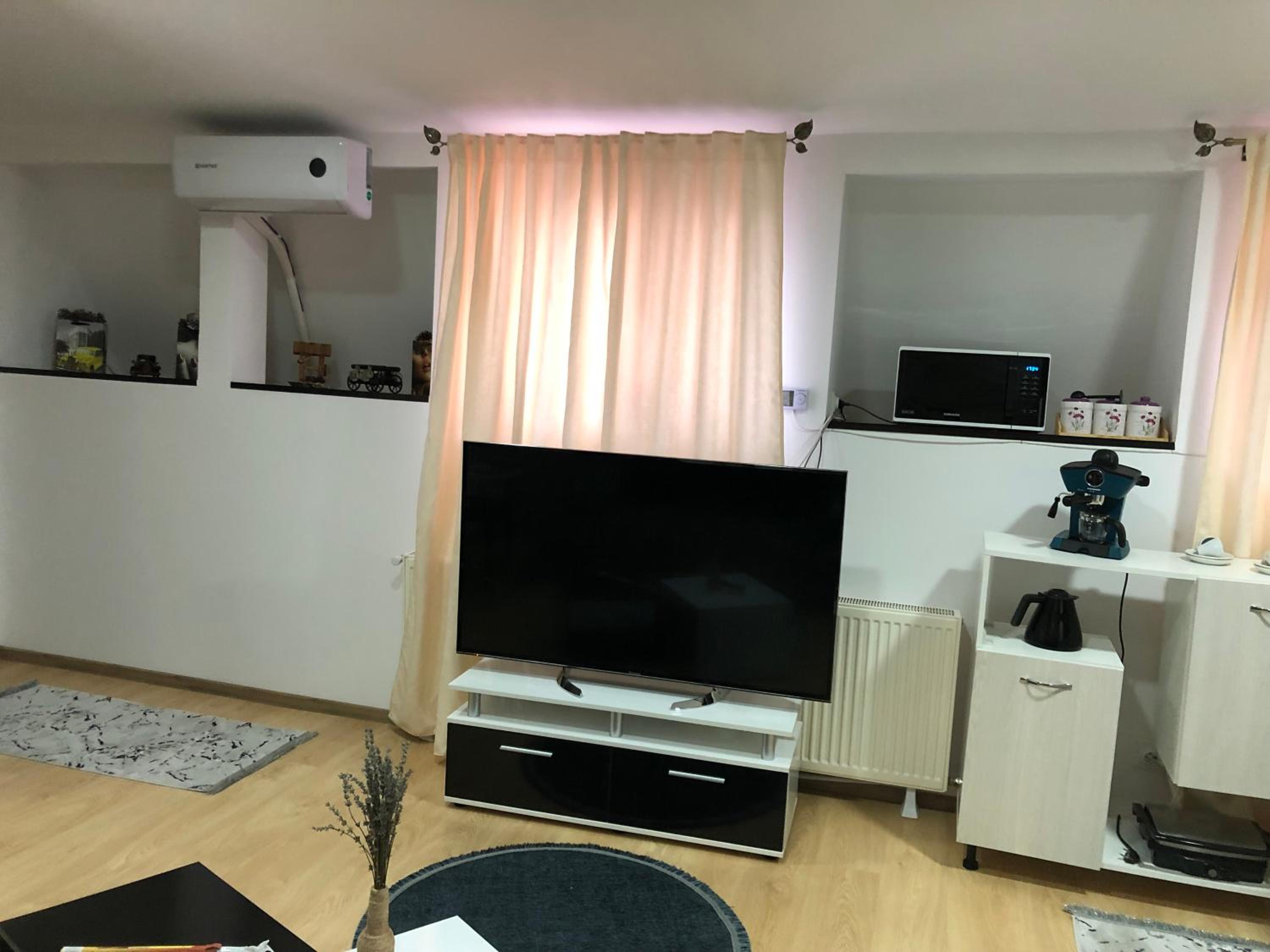 One-Bedroom Apartment - Photo 36
