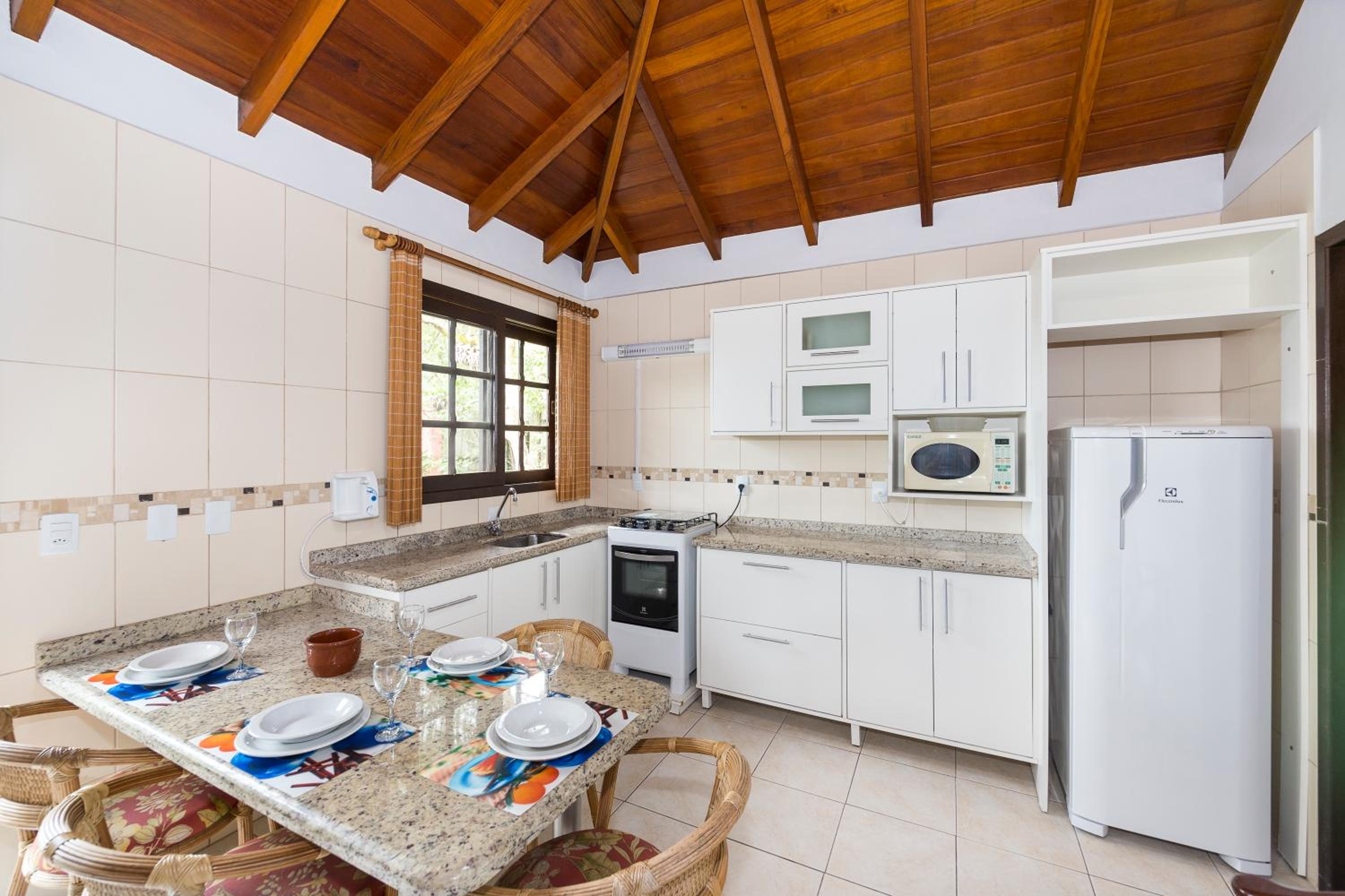 One-Bedroom Bungalow - Photo 11