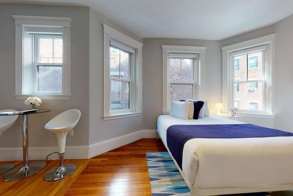 One-Bedroom Apartment - Photo 41