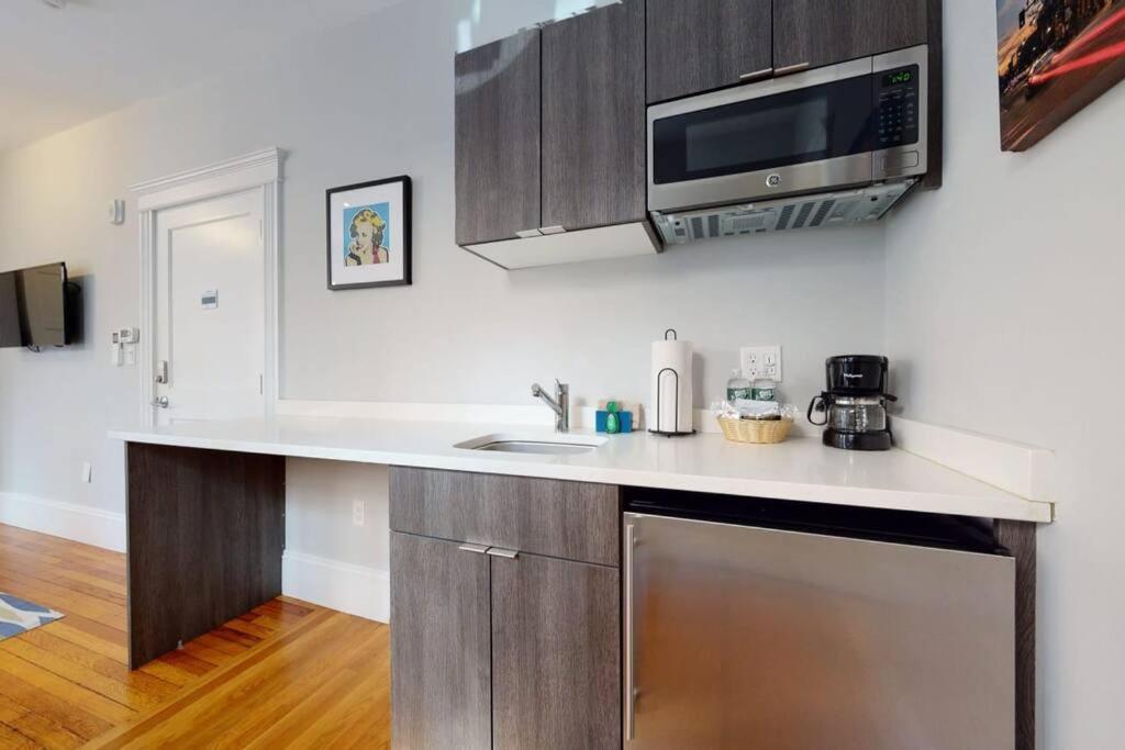 One-Bedroom Apartment - Photo 19