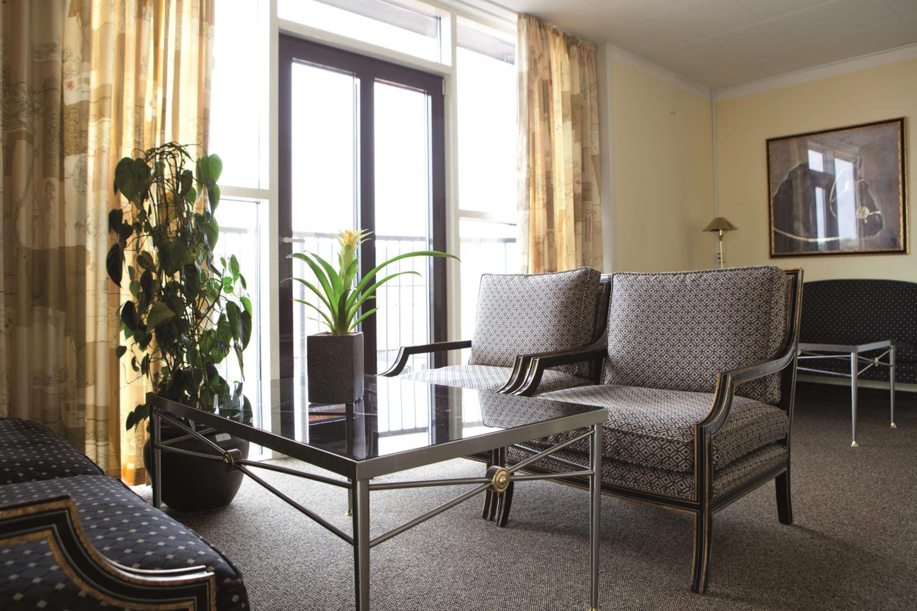 One-Bedroom Suite