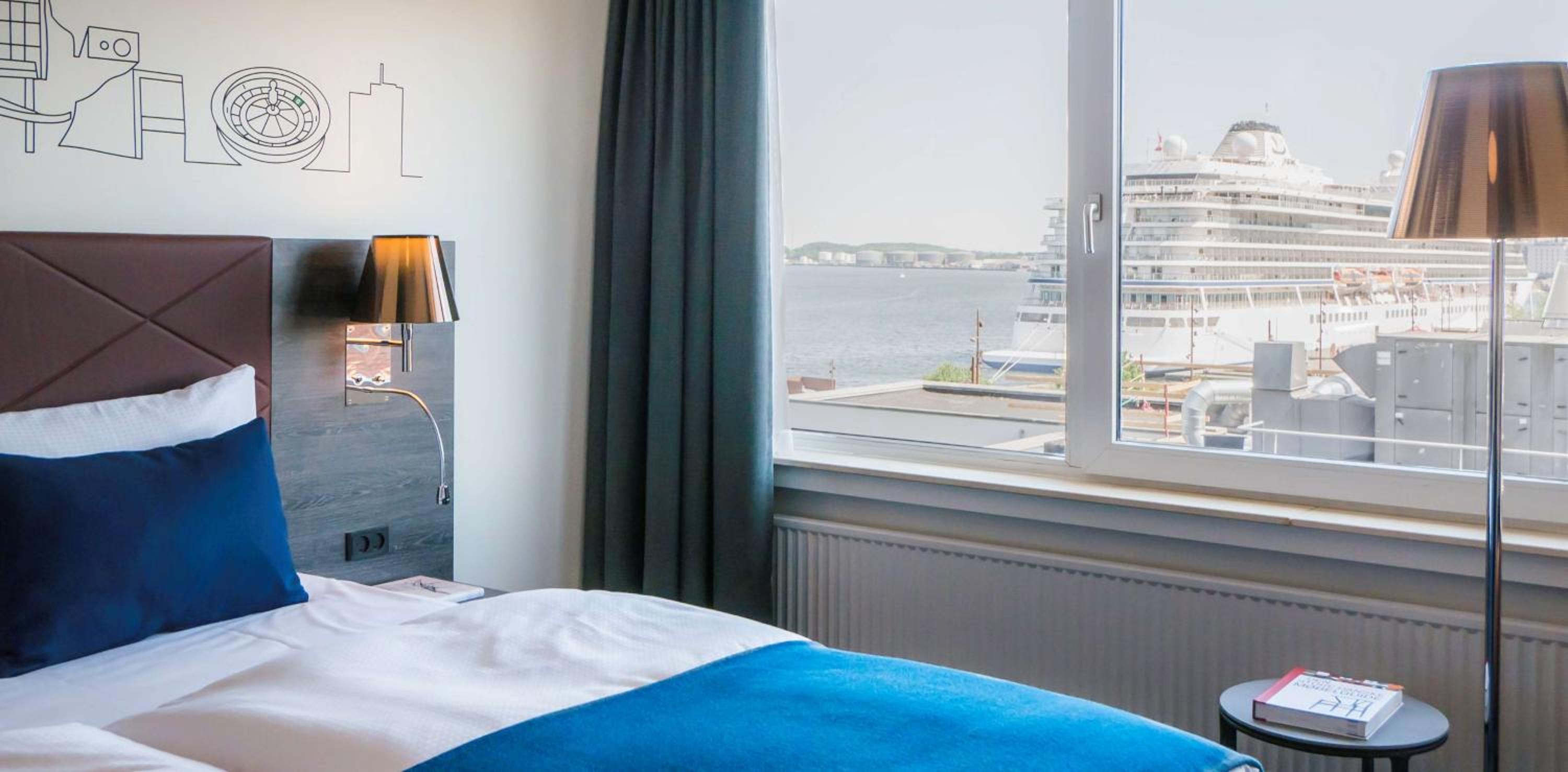 Standard Guest Room thumbnail 5