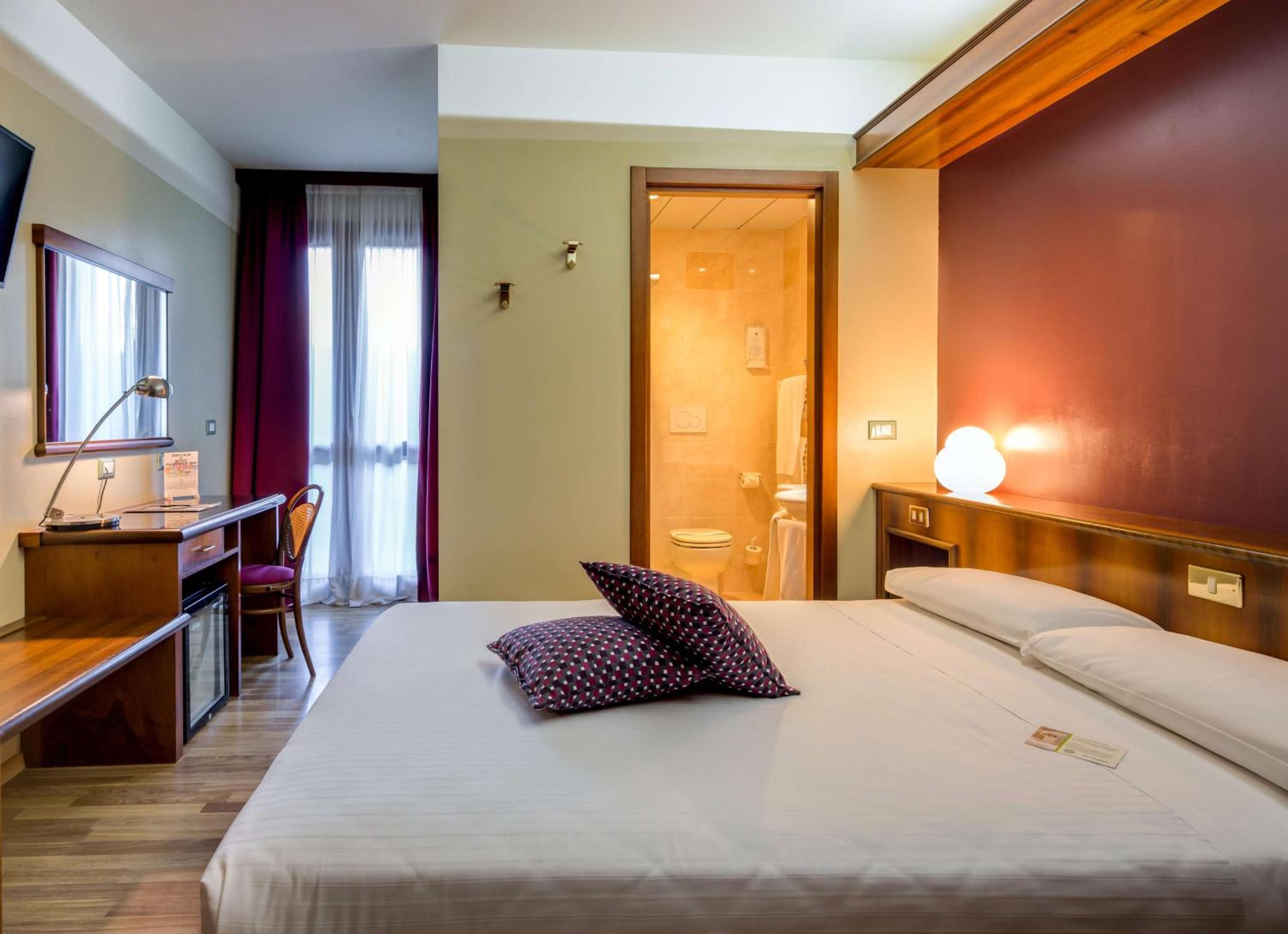 Small Double Room photo 1