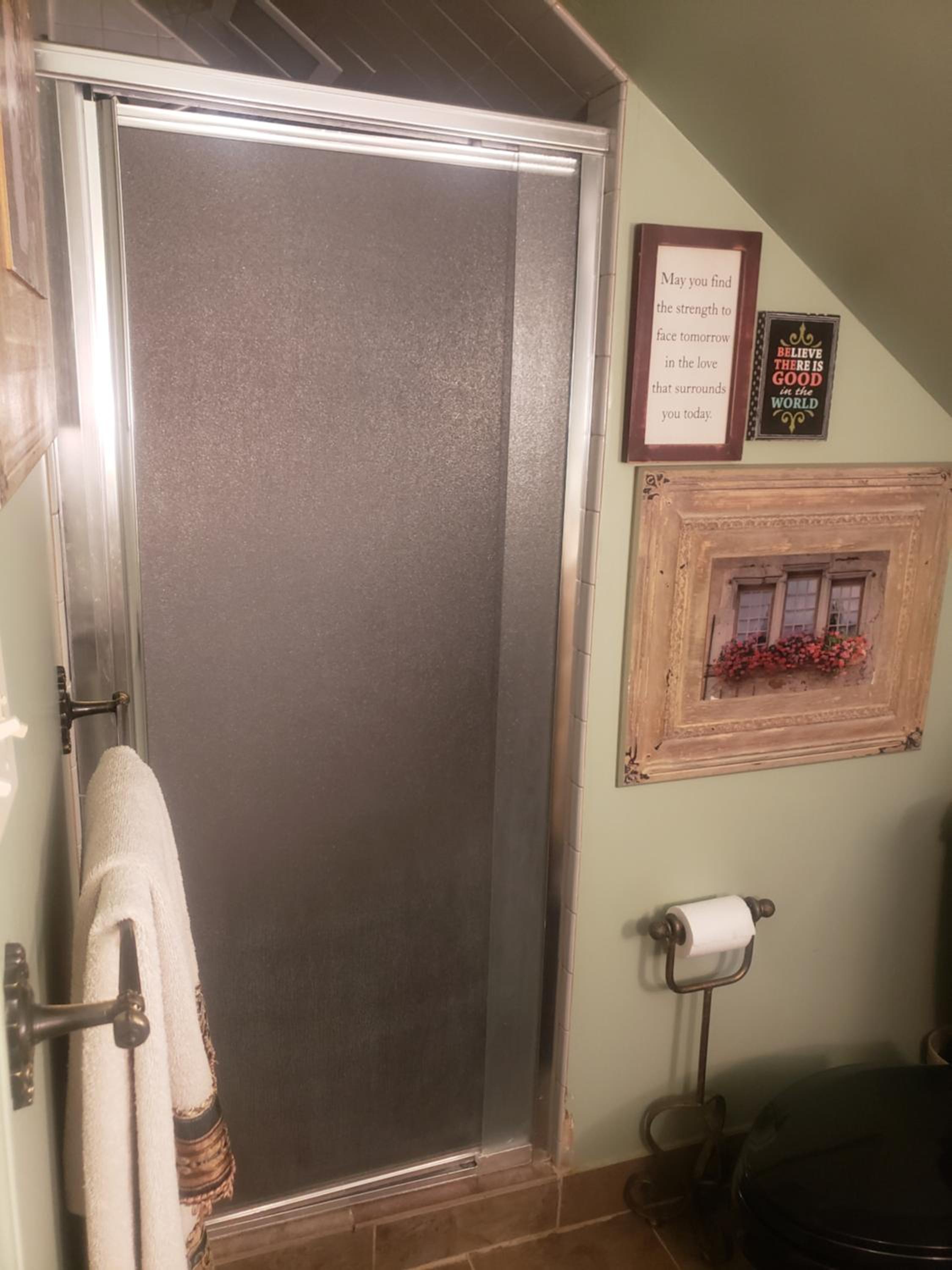 Deluxe Queen Suite - Photo 7