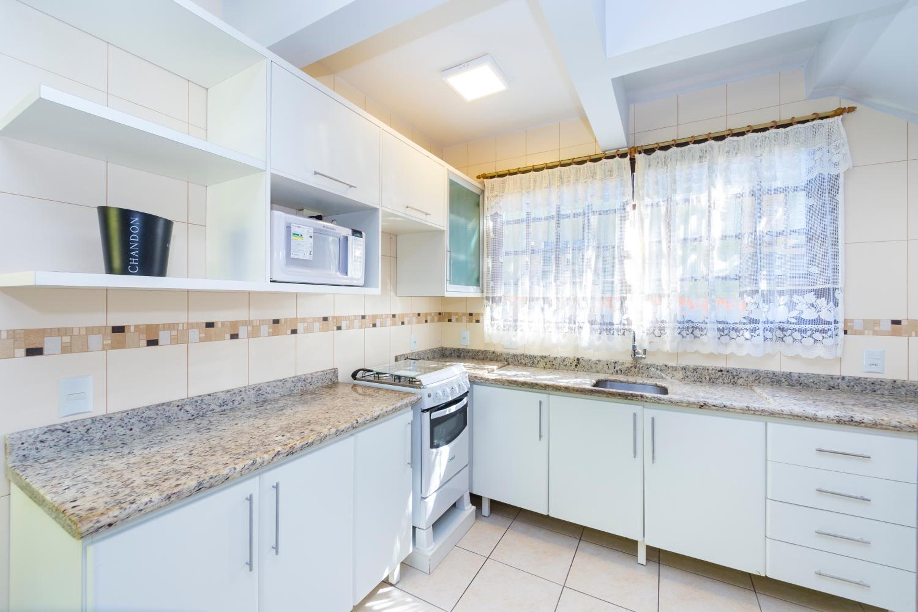 Two-Bedroom Bungalow - Photo 15