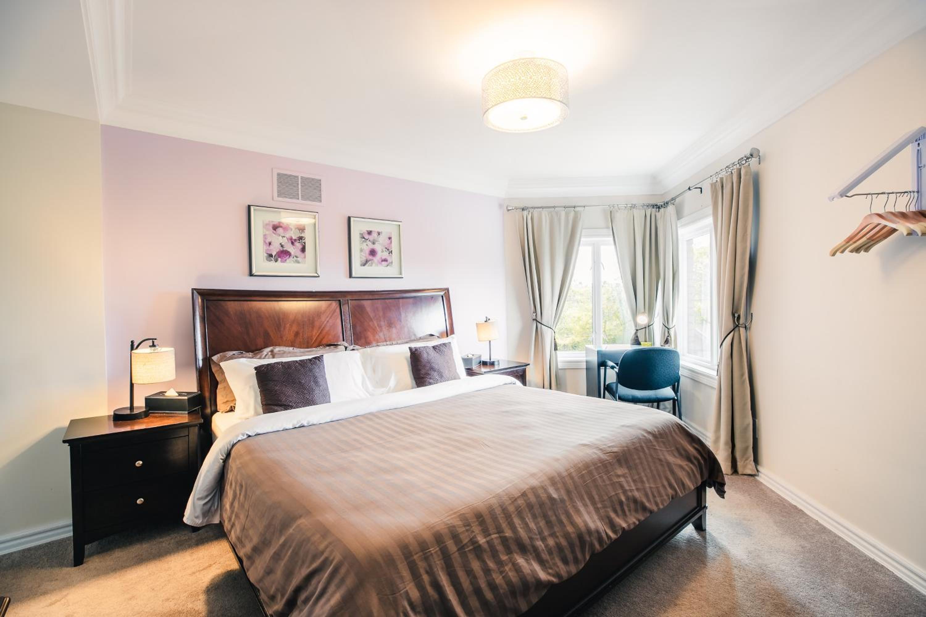 Deluxe King Room photo 1