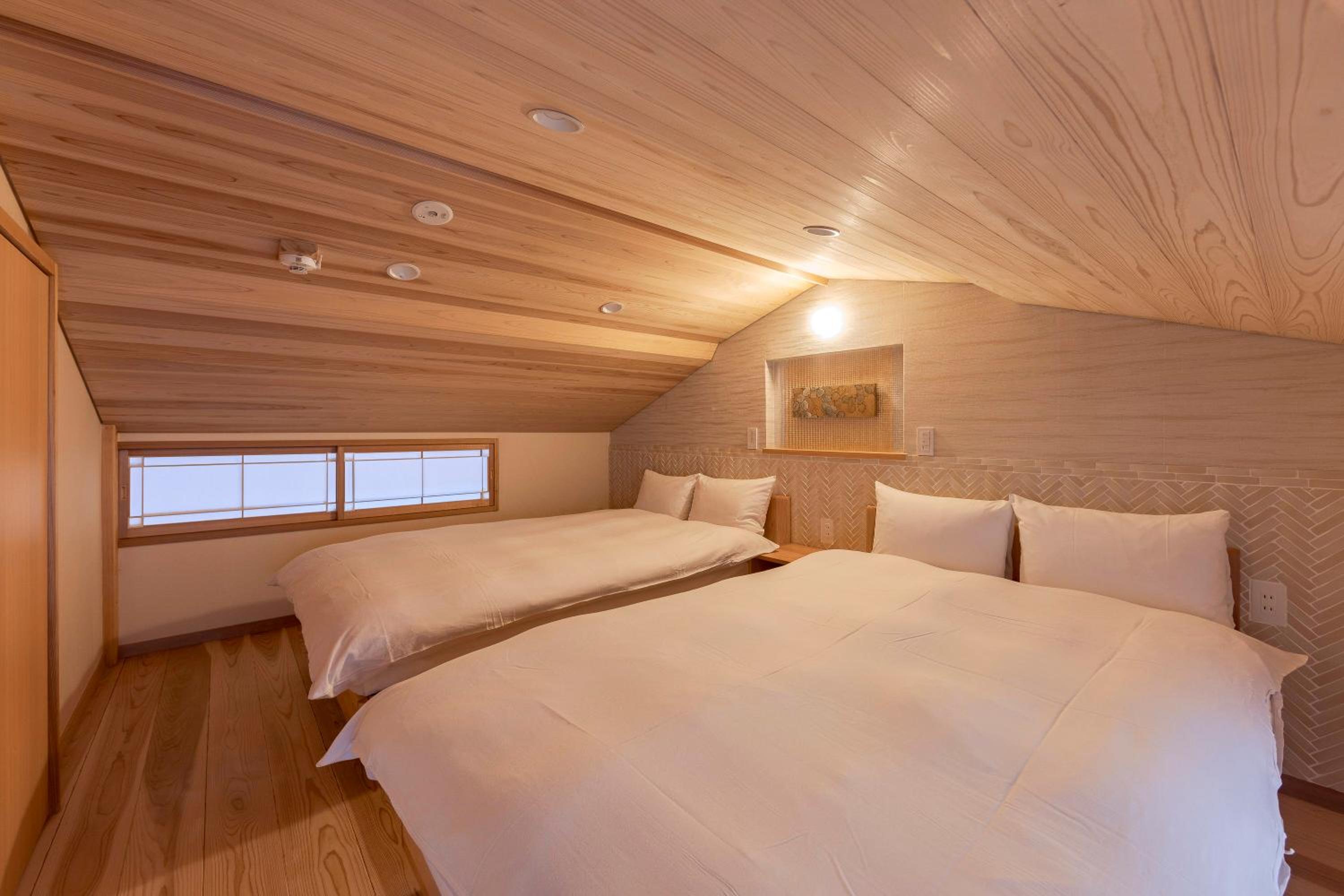 Japanese-Style Townhouse - Photo 8
