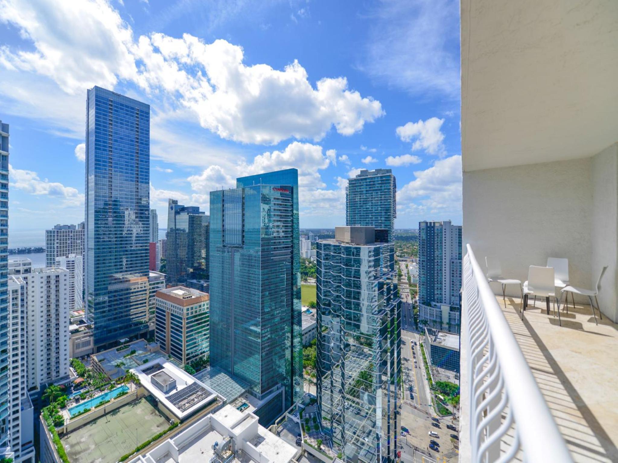 Apartment with Balcony photo 3