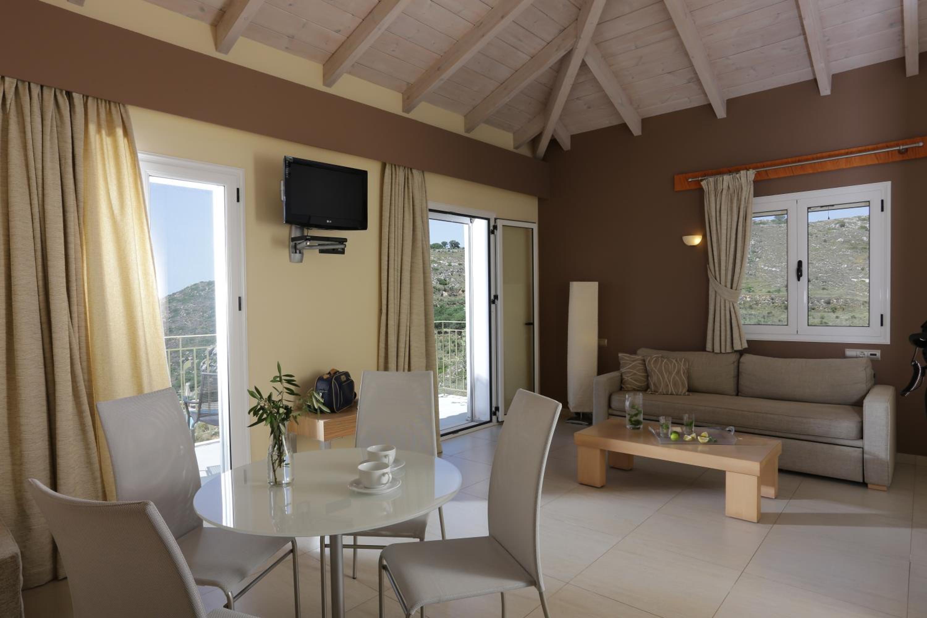 Deluxe Suite with Sea View