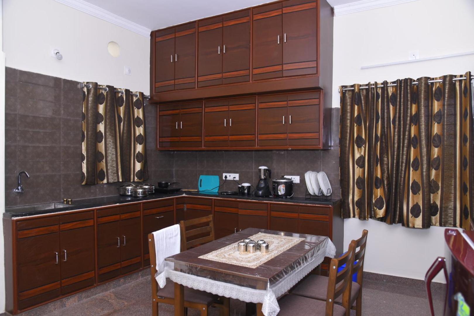 Two-Bedroom Apartment - Photo 33