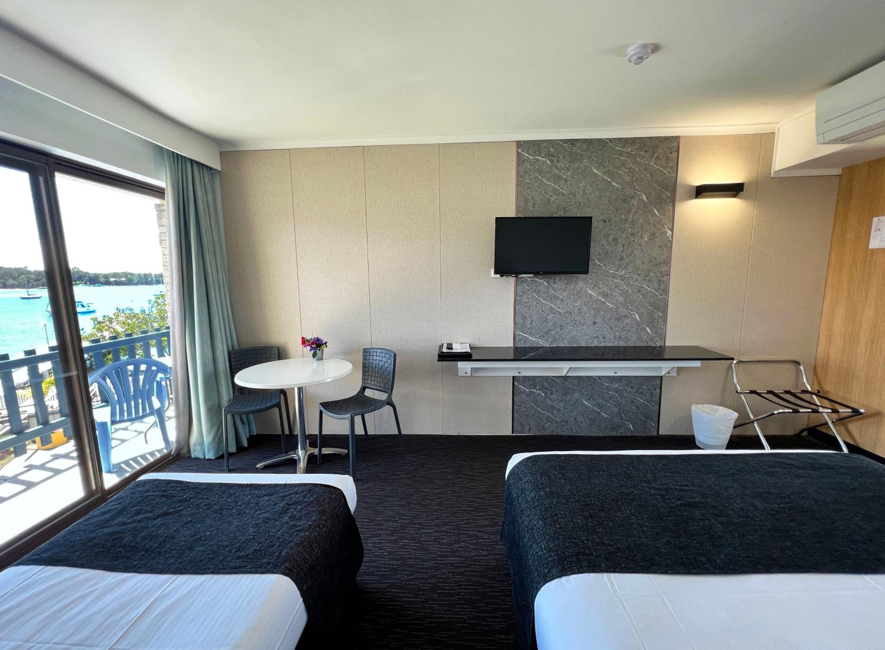 Superior Queen Room with Water View photo 1