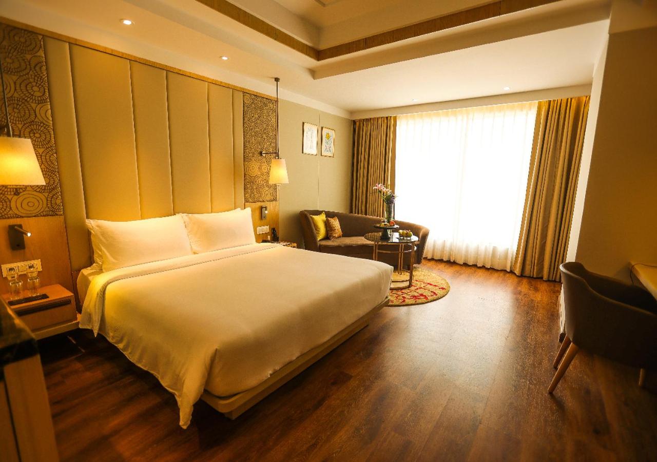 Executive Room - Photo 2